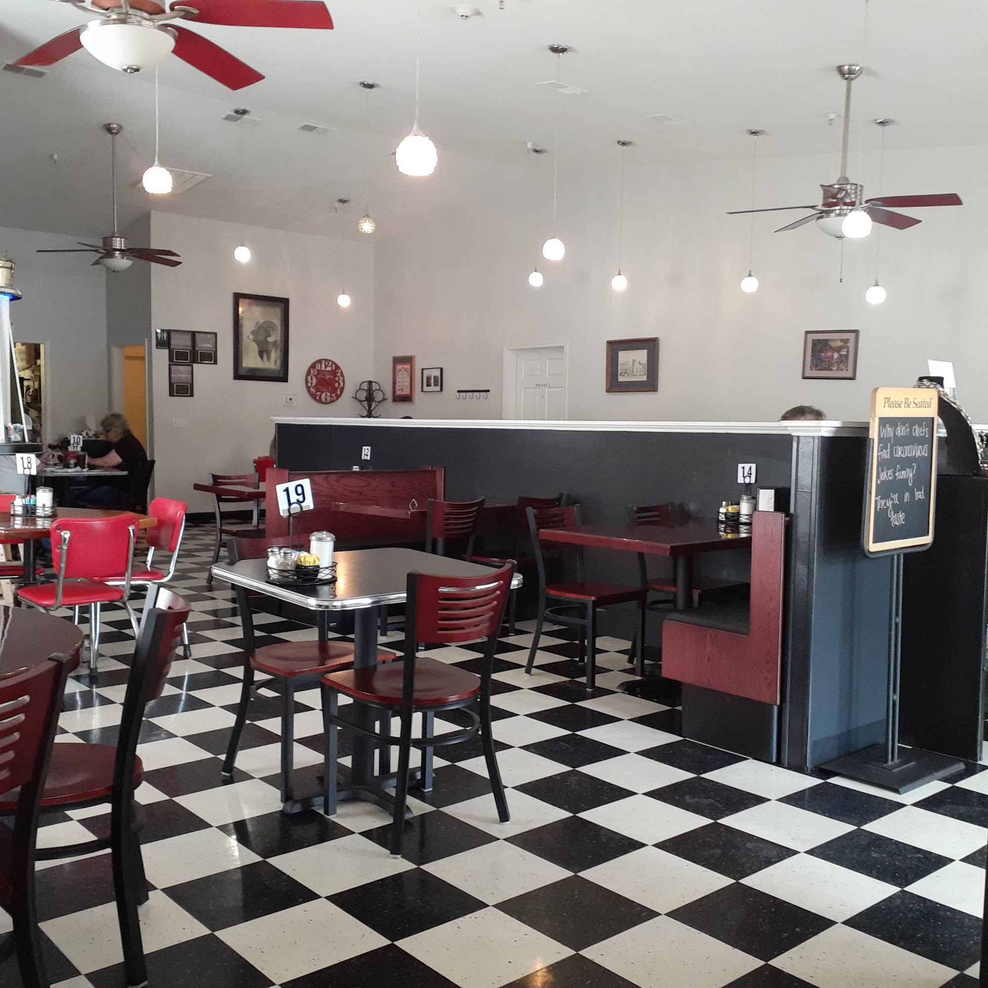 Queen Street Diner Strasburg