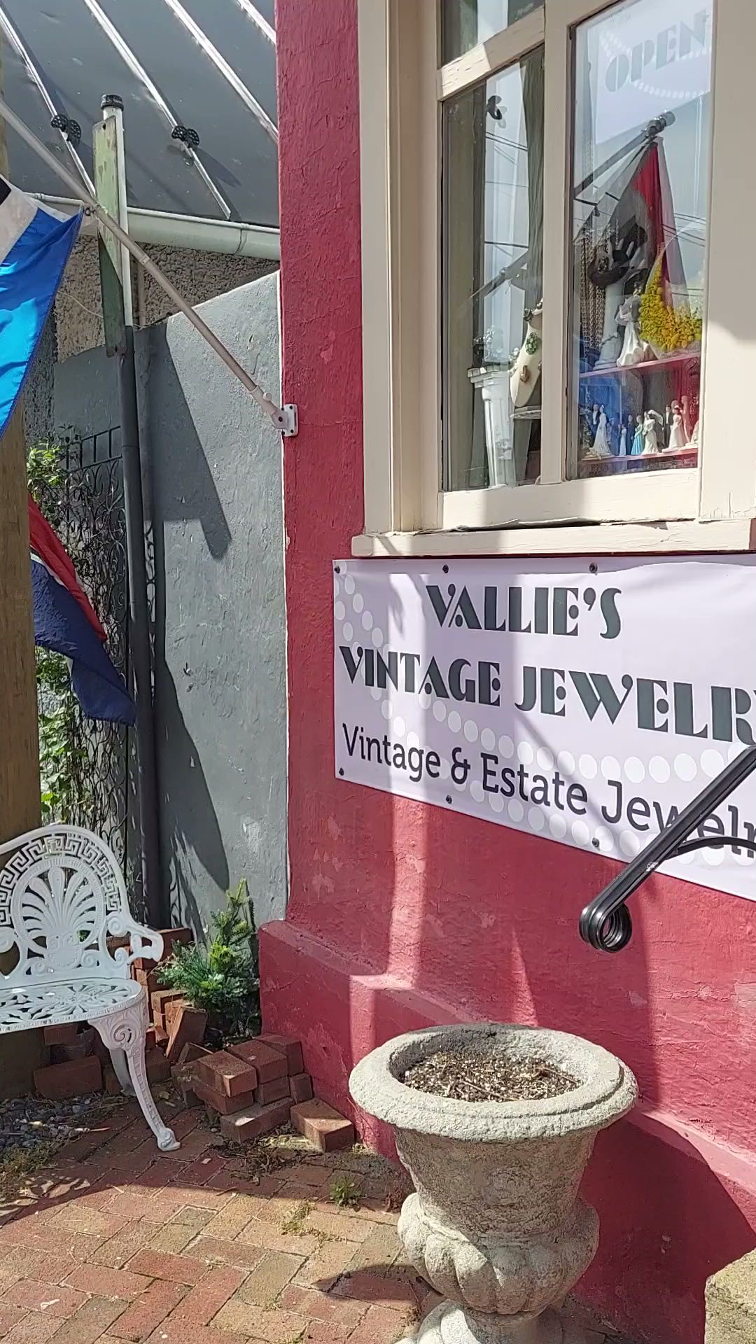 Vallie's Vintage Jewelry The Plains