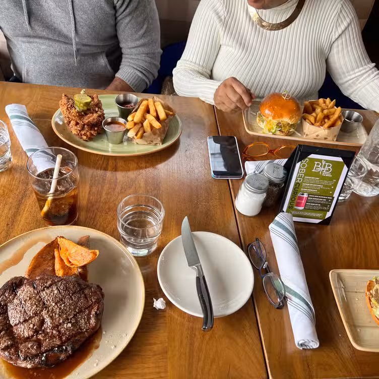 Photo credit: opentable