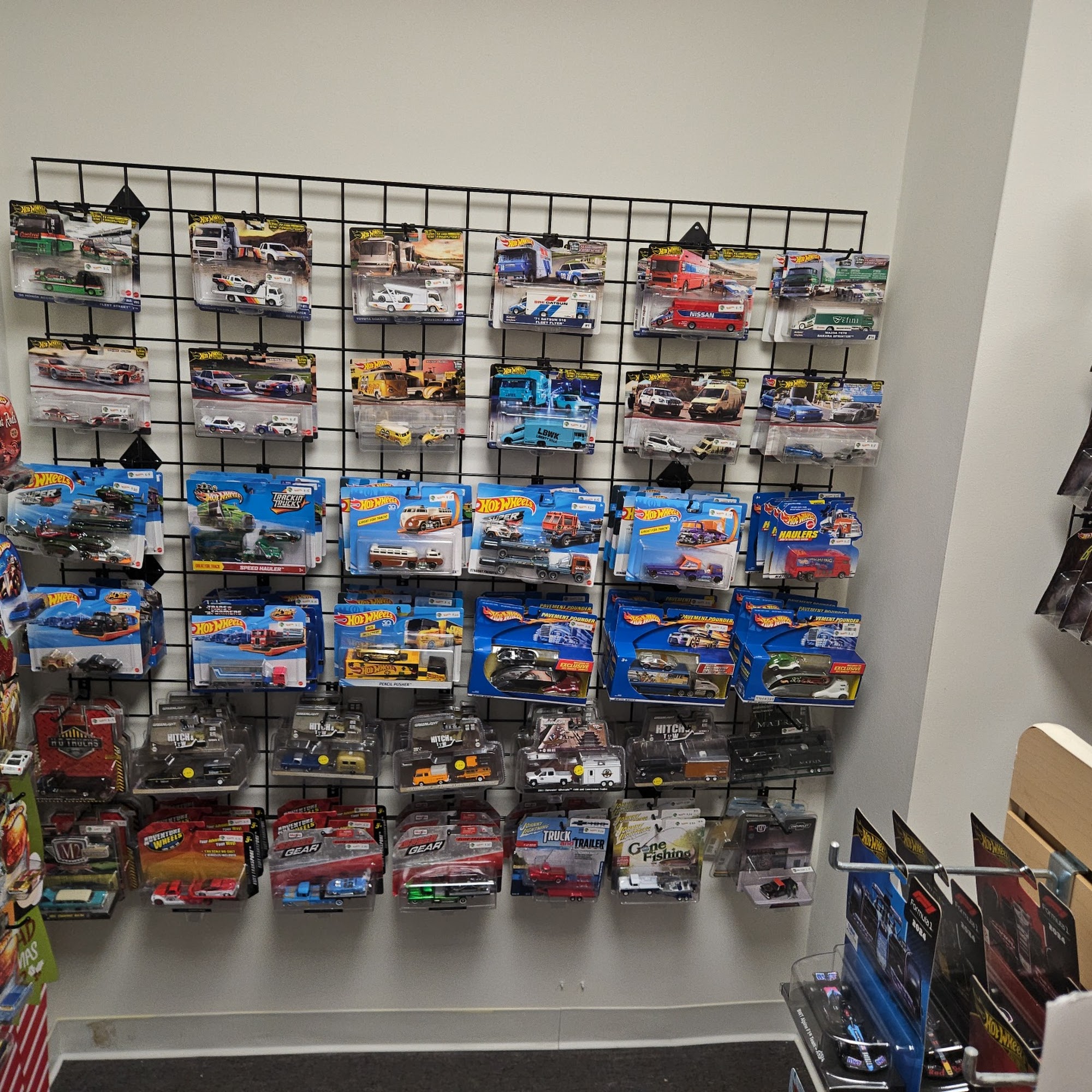 Dave's Toys and Collectibles 1115 Independence Blvd suite 212 1637, Virginia Beach Virginia 23455