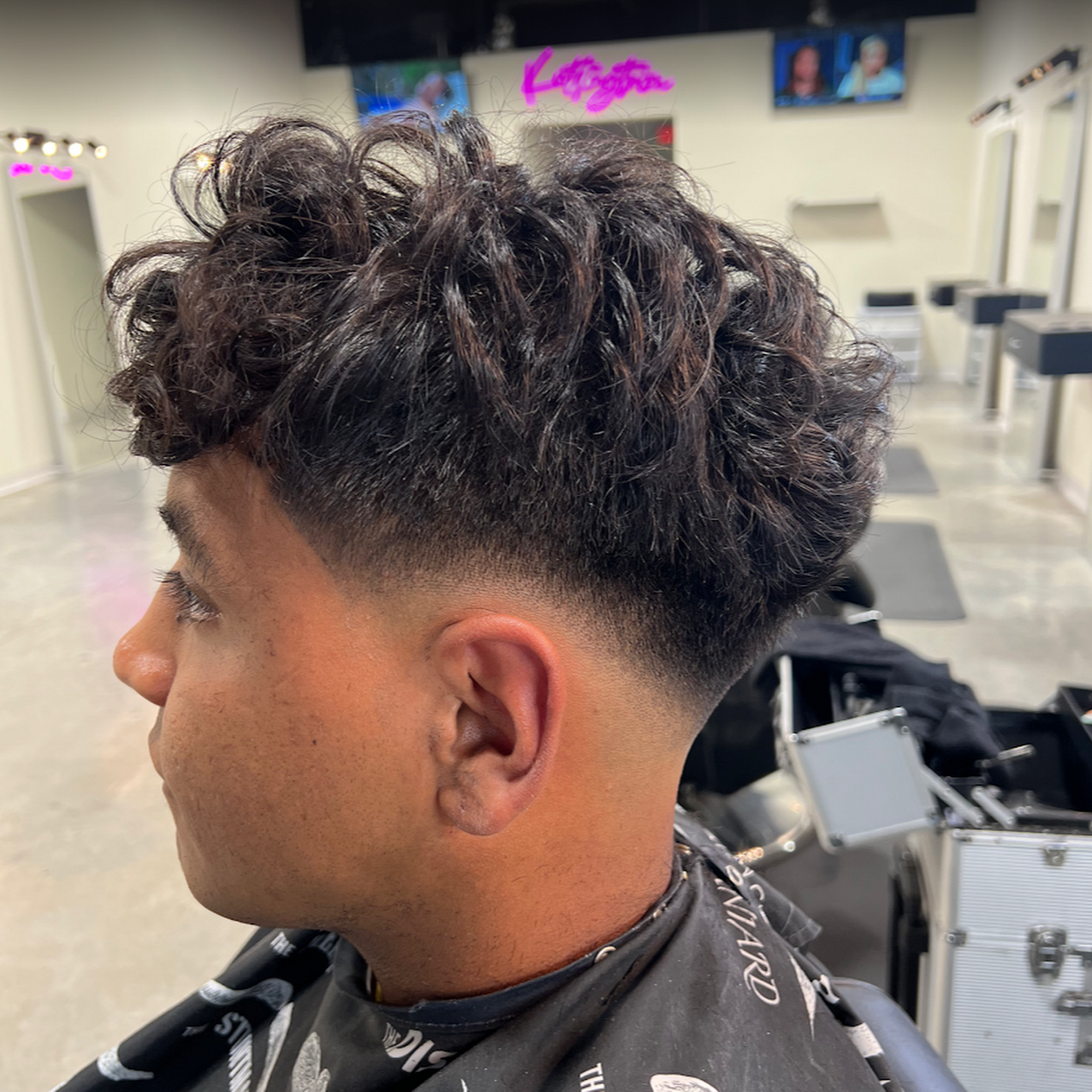 Kuttingtrim 1329 Oceana Blvd Suite 120, Virginia Beach Virginia 23454