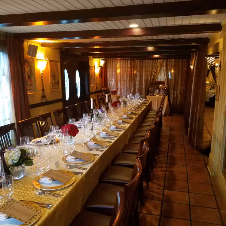 Photo credit: opentable