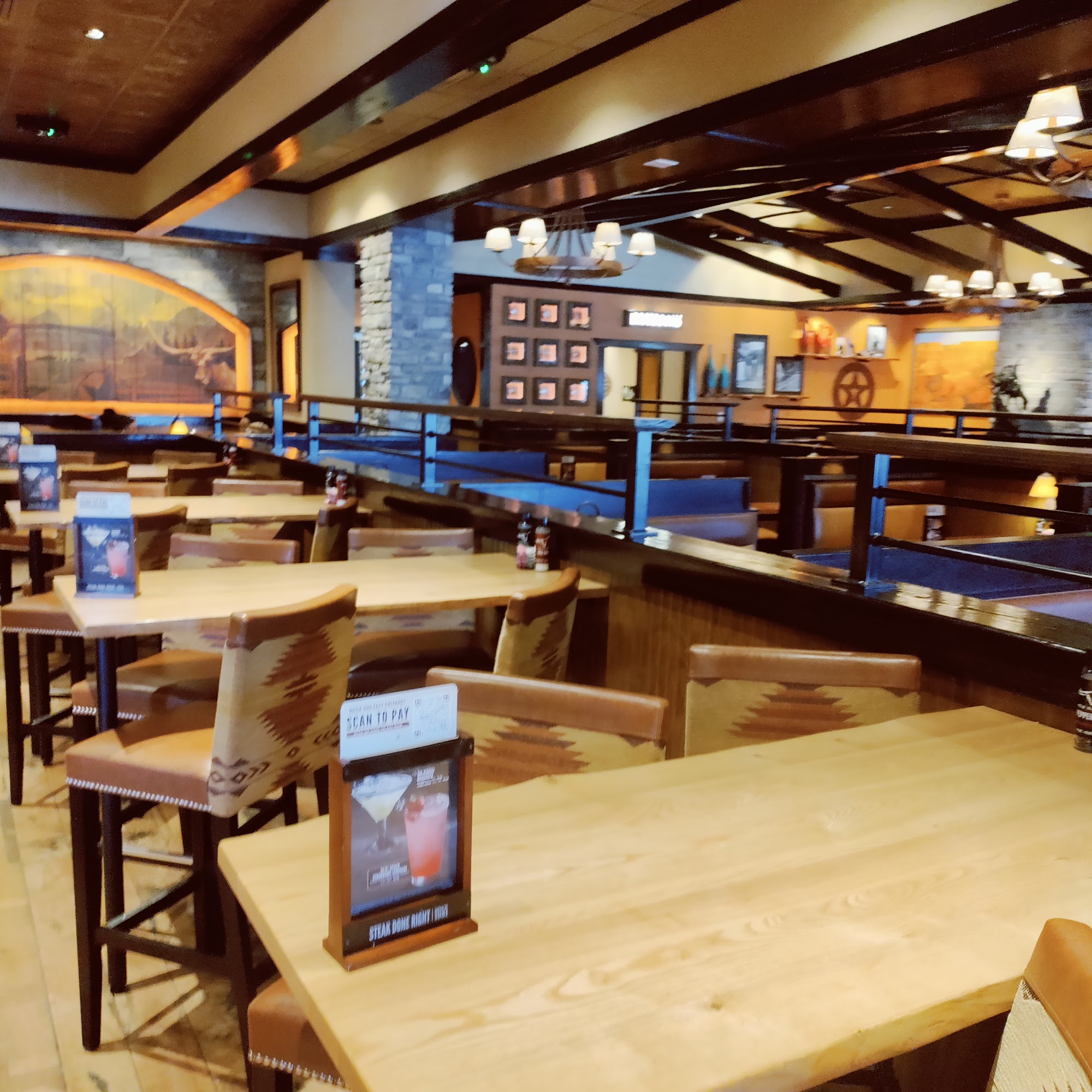 LongHorn Steakhouse 13237 Worth Ave, Woodbridge