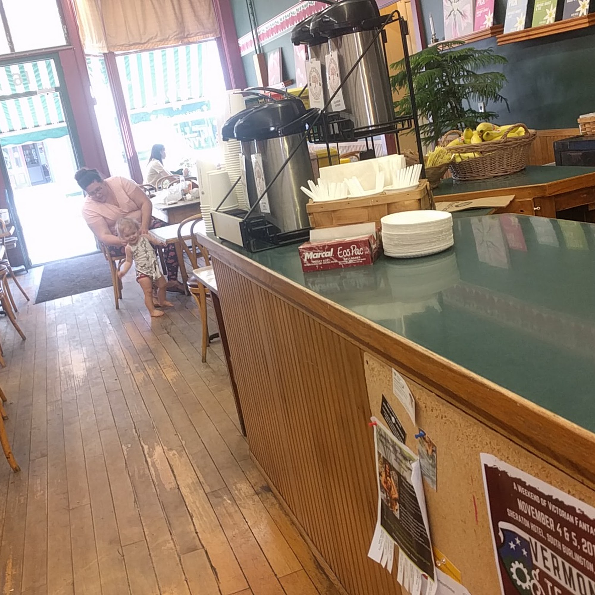 Martone's Market & Café Essex Junction