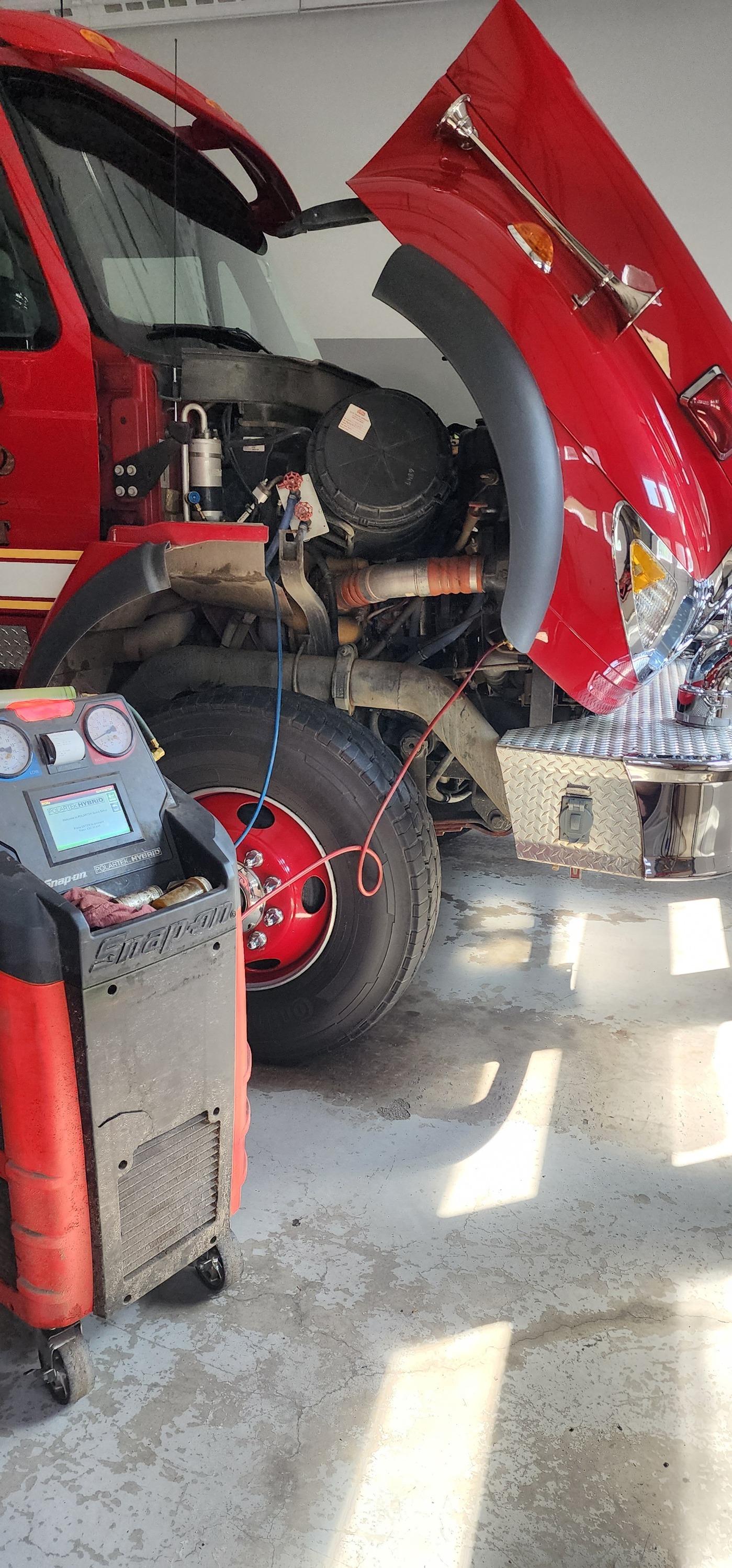 DJS TRUCK SERVICE AND REPAIR