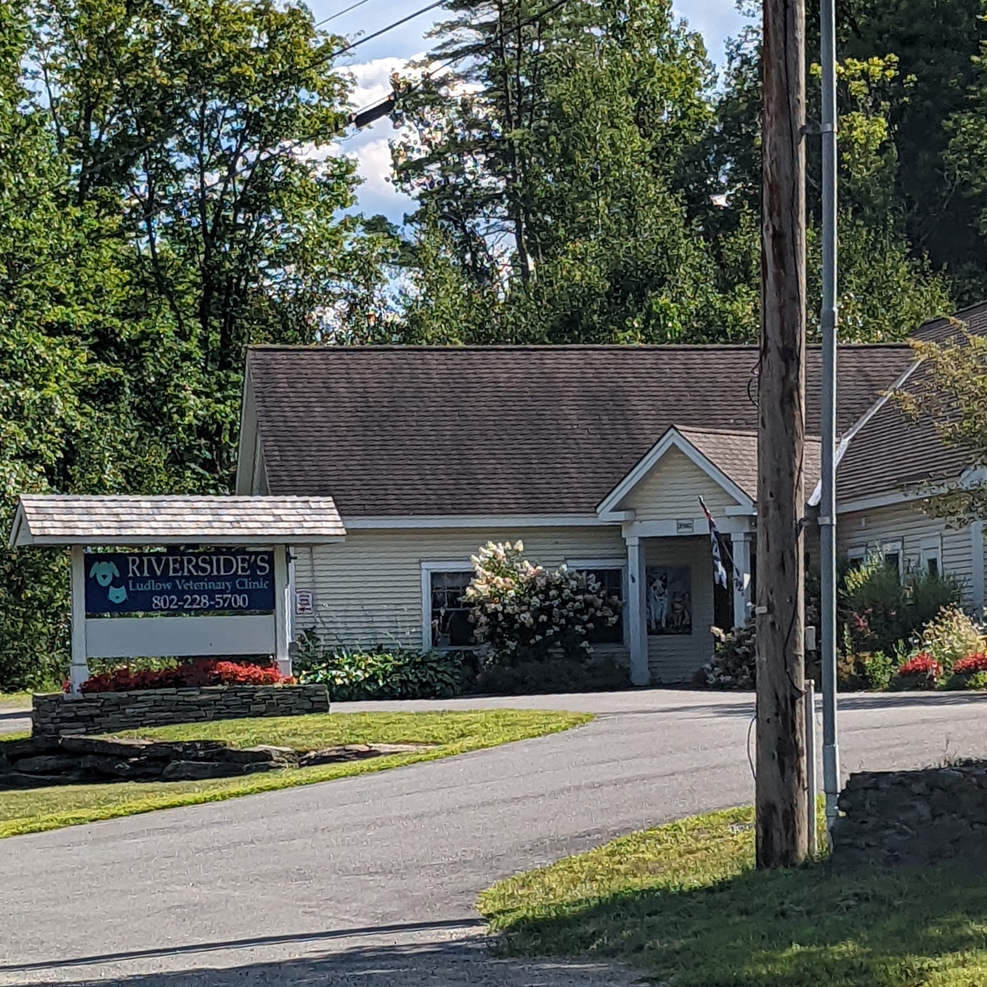 Riverside's Ludlow Veterinary Clinic Ludlow