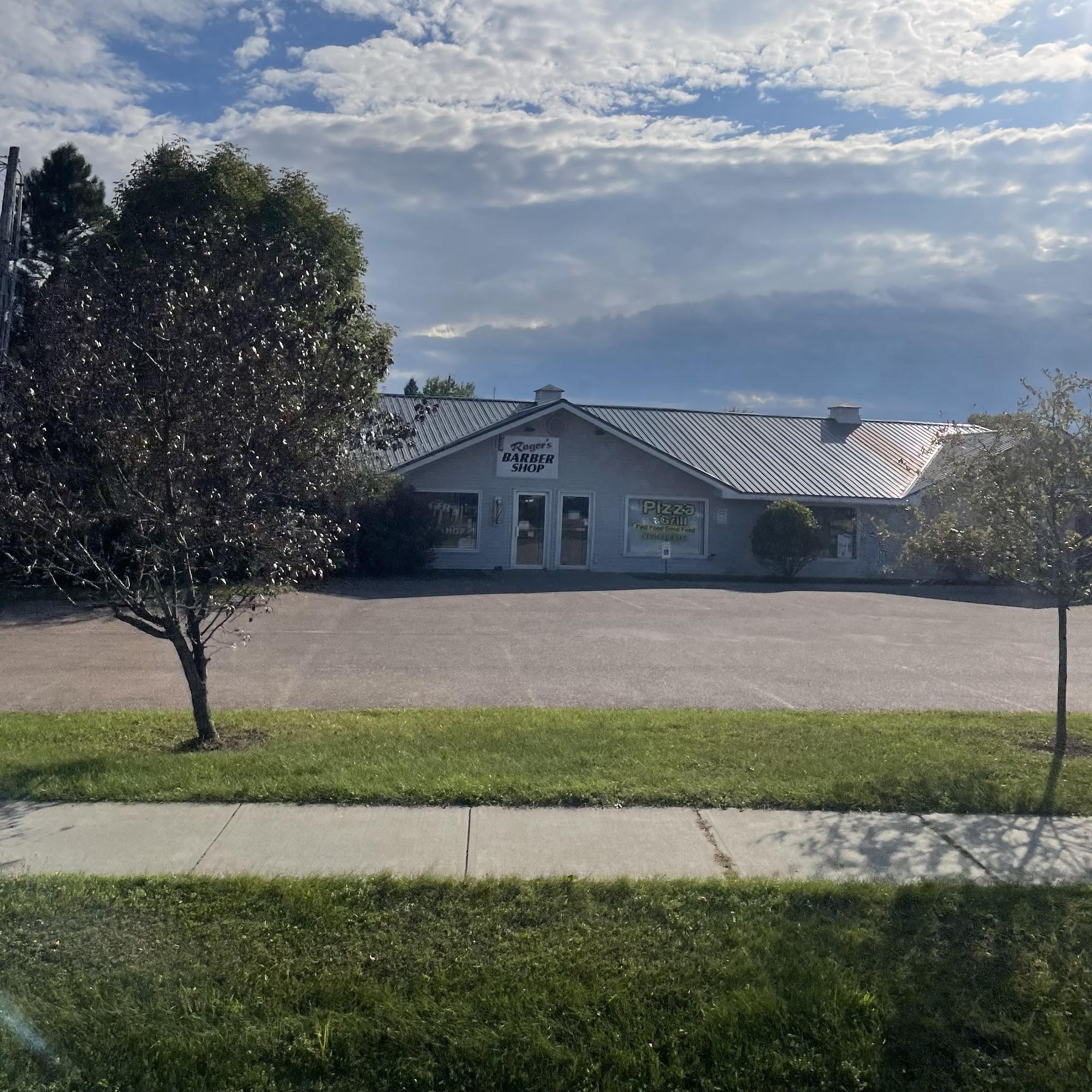 Rogers Barbershop 358 US-7, Milton Vermont 05468