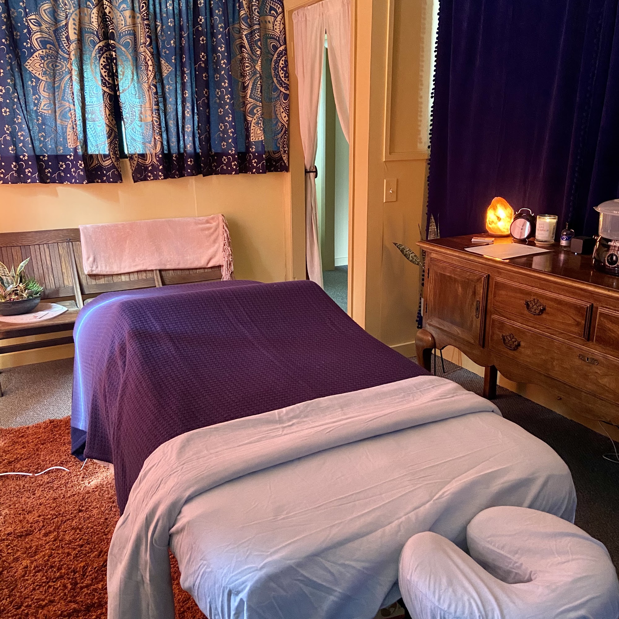 Nomad Massage 607 US-4, Rutland Vermont 05701
