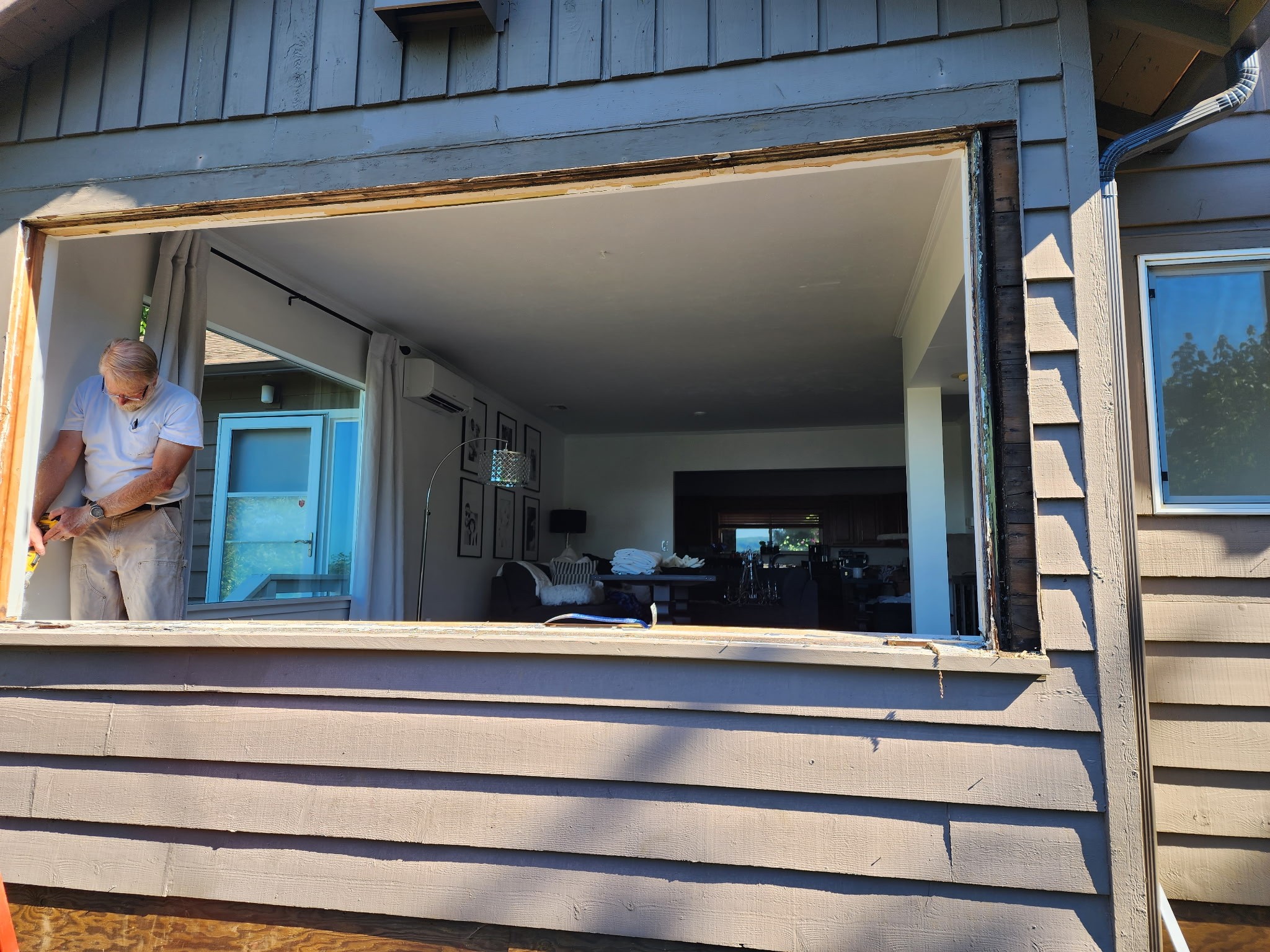 NEW GLASS LLC
