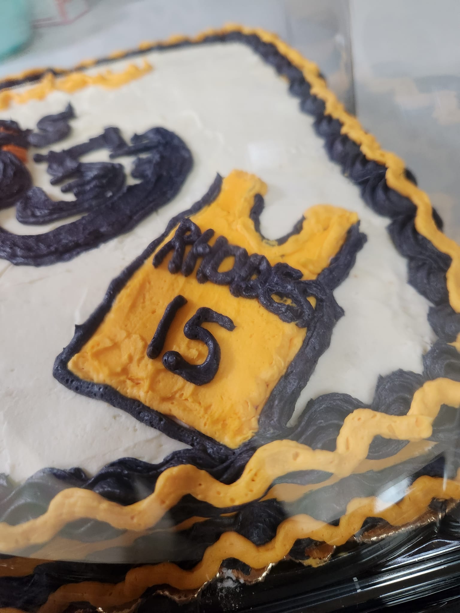 From the Heart Custom Cakes