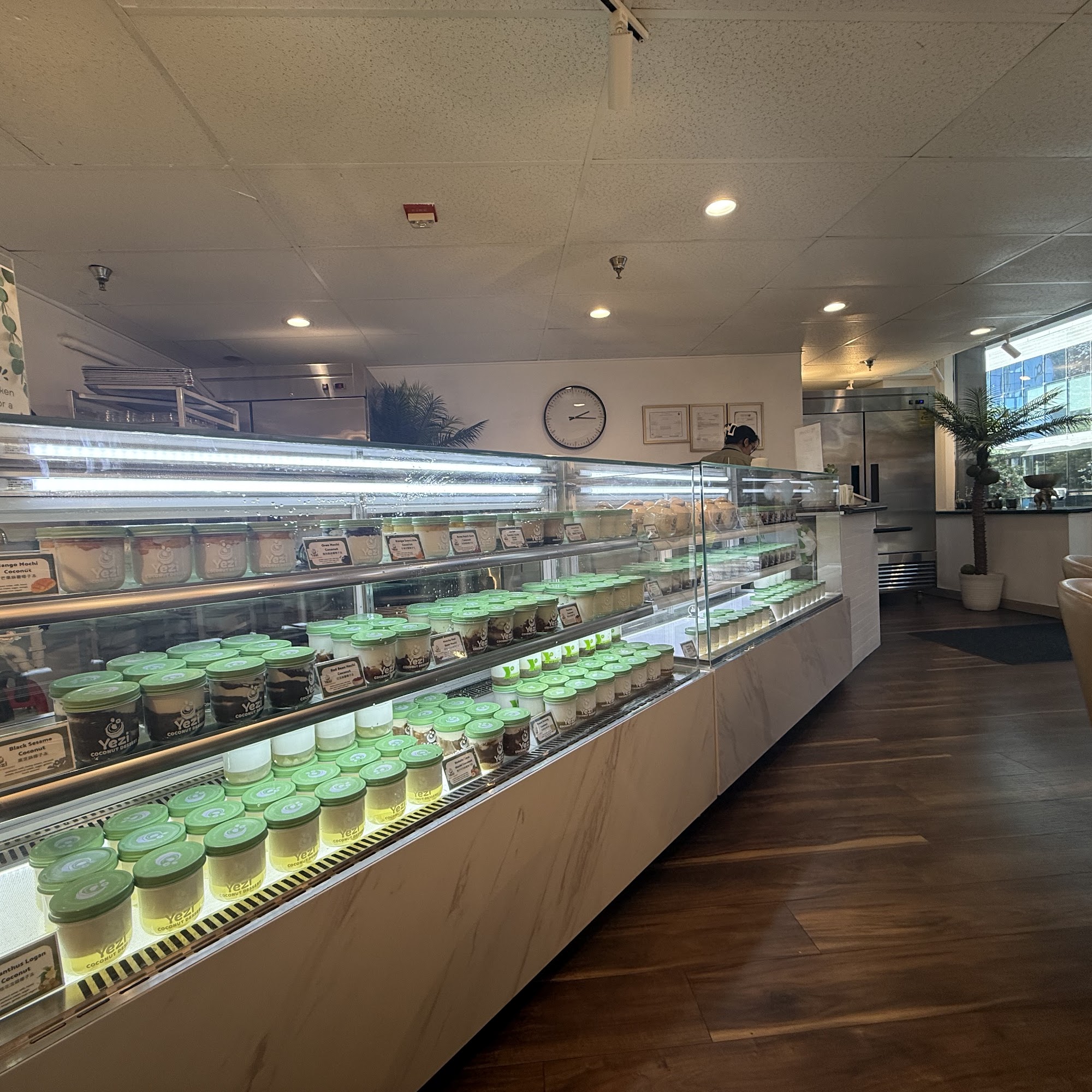 Yezi Coconut Dessert Bellevue