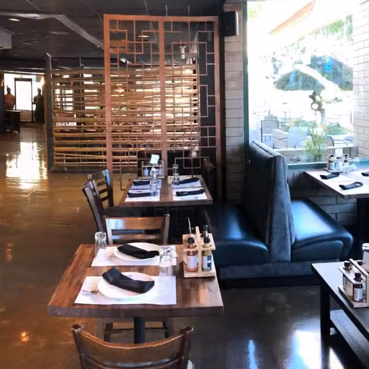 Photo credit: opentable