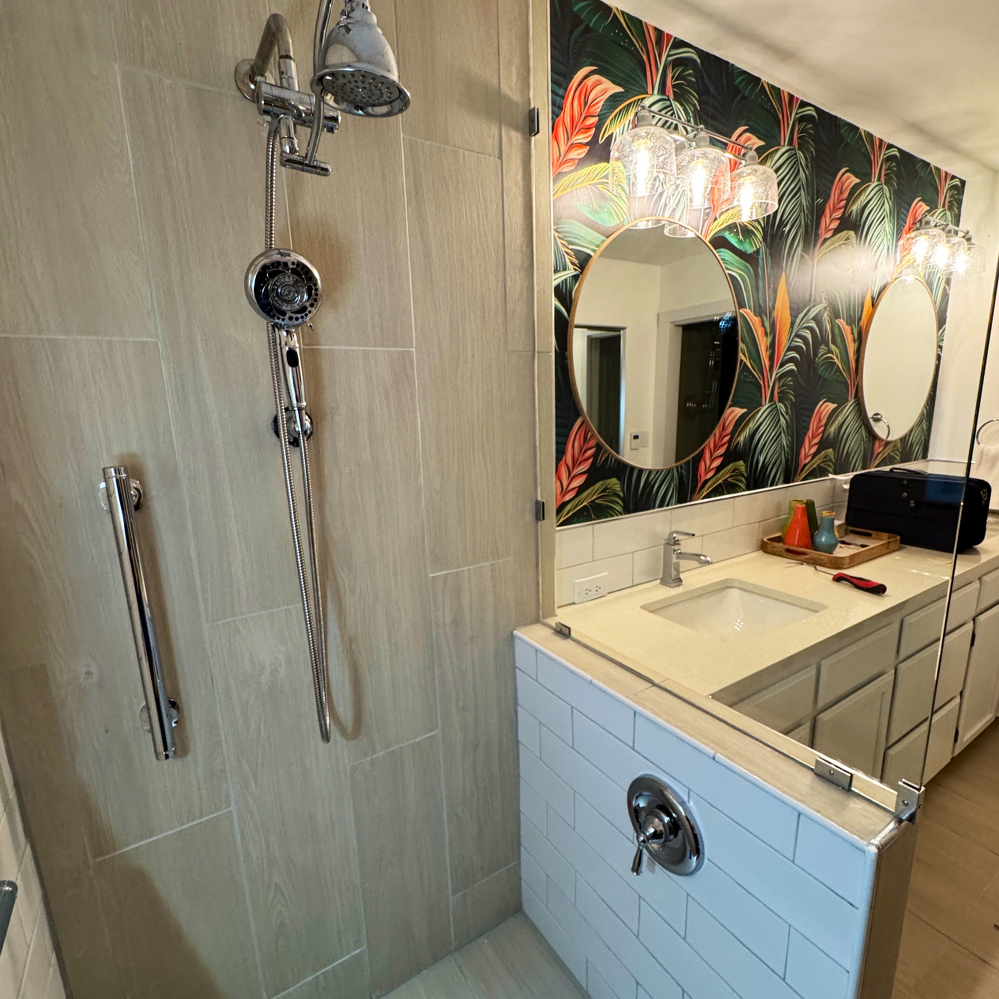 HammeringOutsideTheBox 2517 NE 3rd Ave, Camas Washington 98607