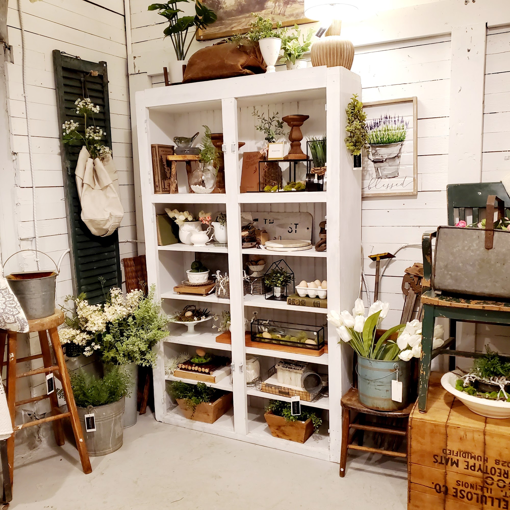 french toast & co. MERCANTILE Centralia