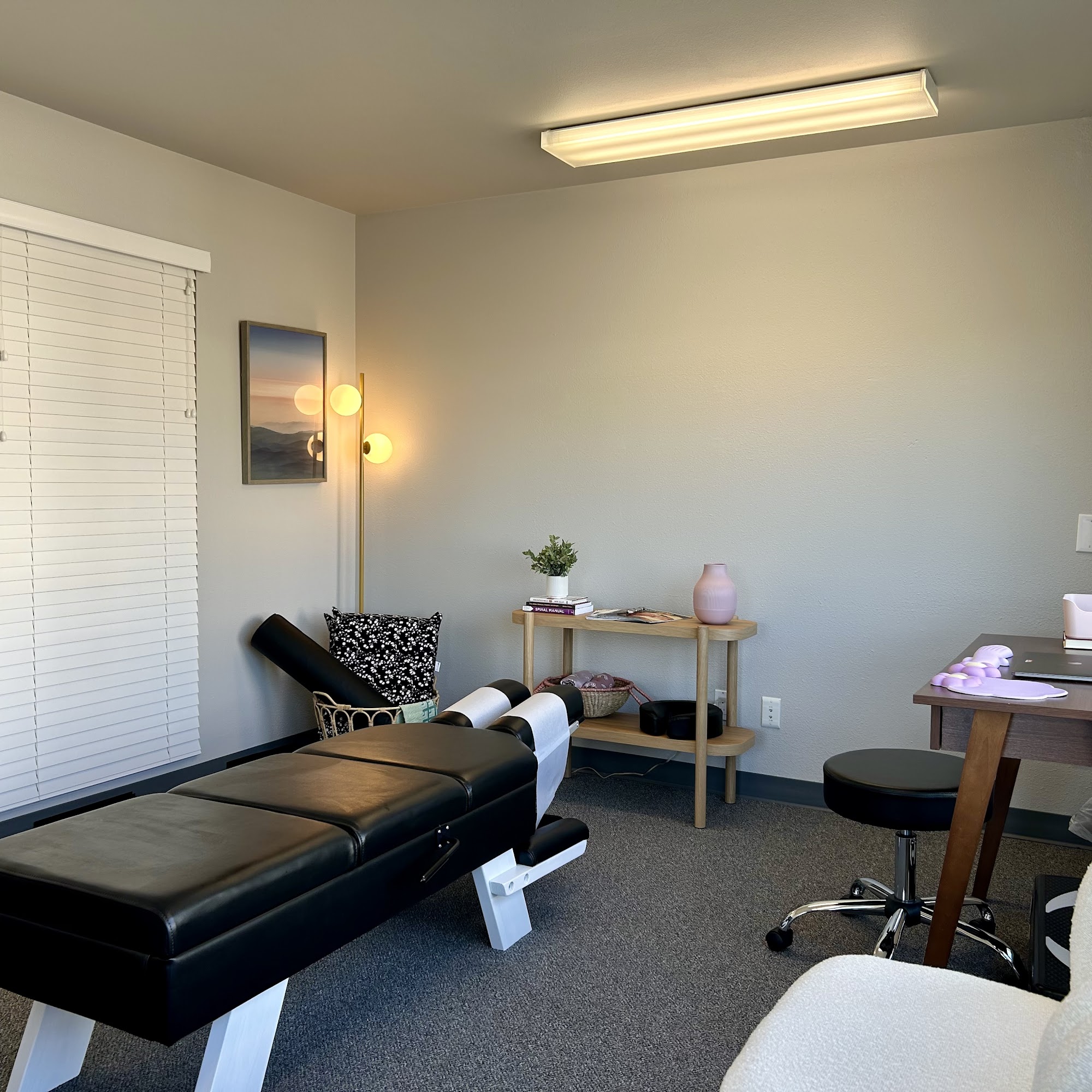 Aura Chiropractic 152 3rd Ave S Ste 202, Edmonds Washington 98020