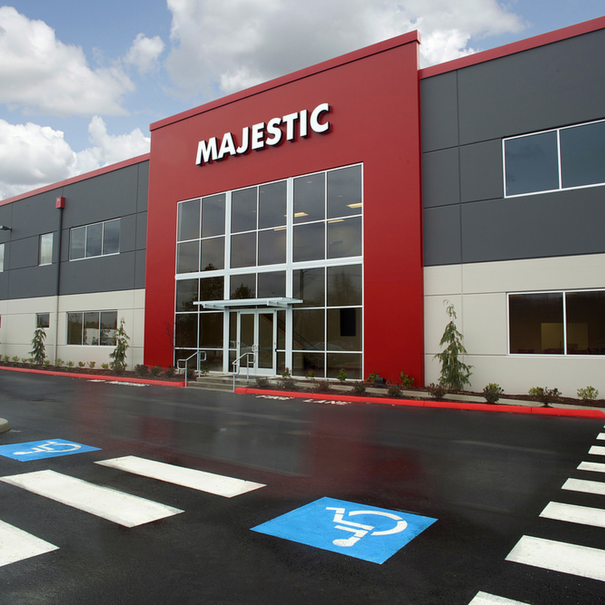 Majestic Glove Everett