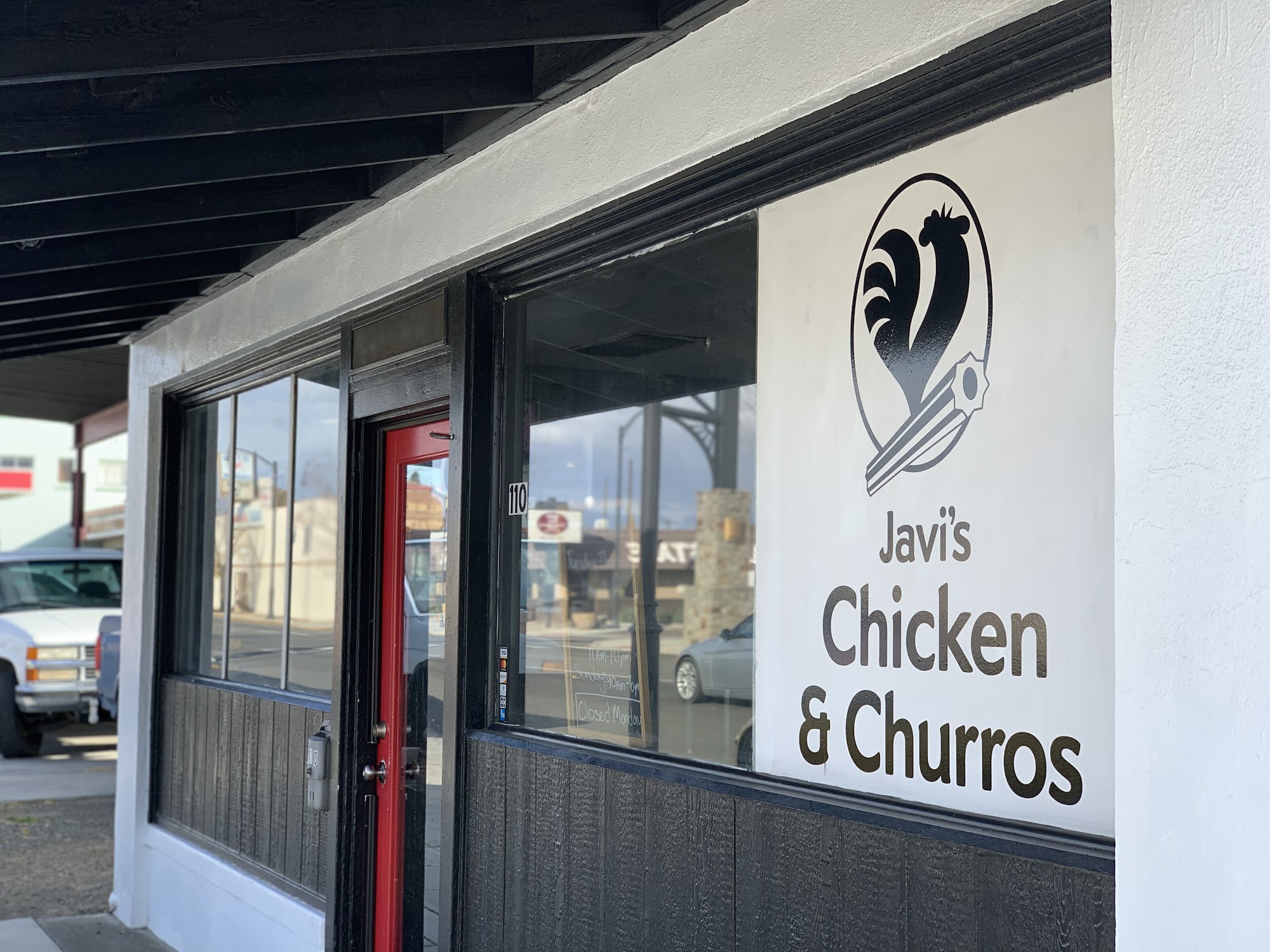 Javi’s Chicken And Churros Grandview