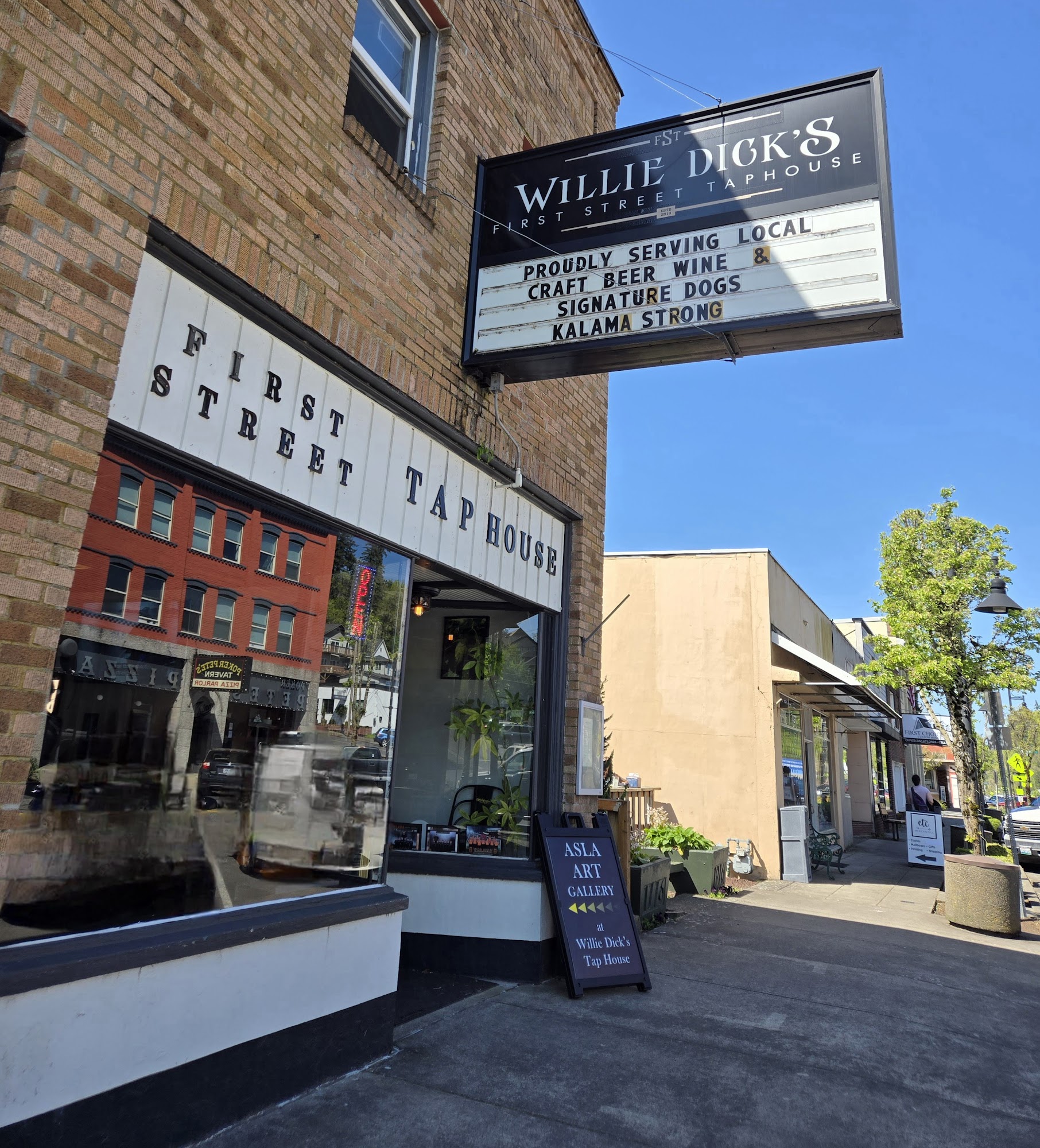 Willie Dick's First Street Tap House Kalama