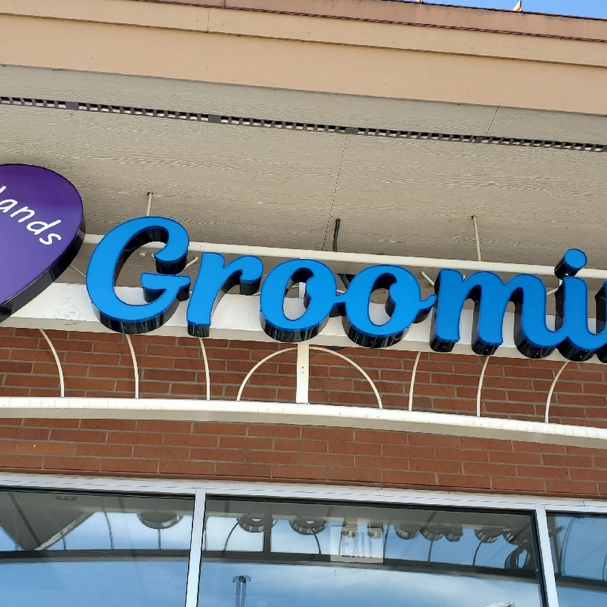 Caring Hands Grooming Salon & Spa 3911 W 27th Ave #107, Kennewick Washington 99337
