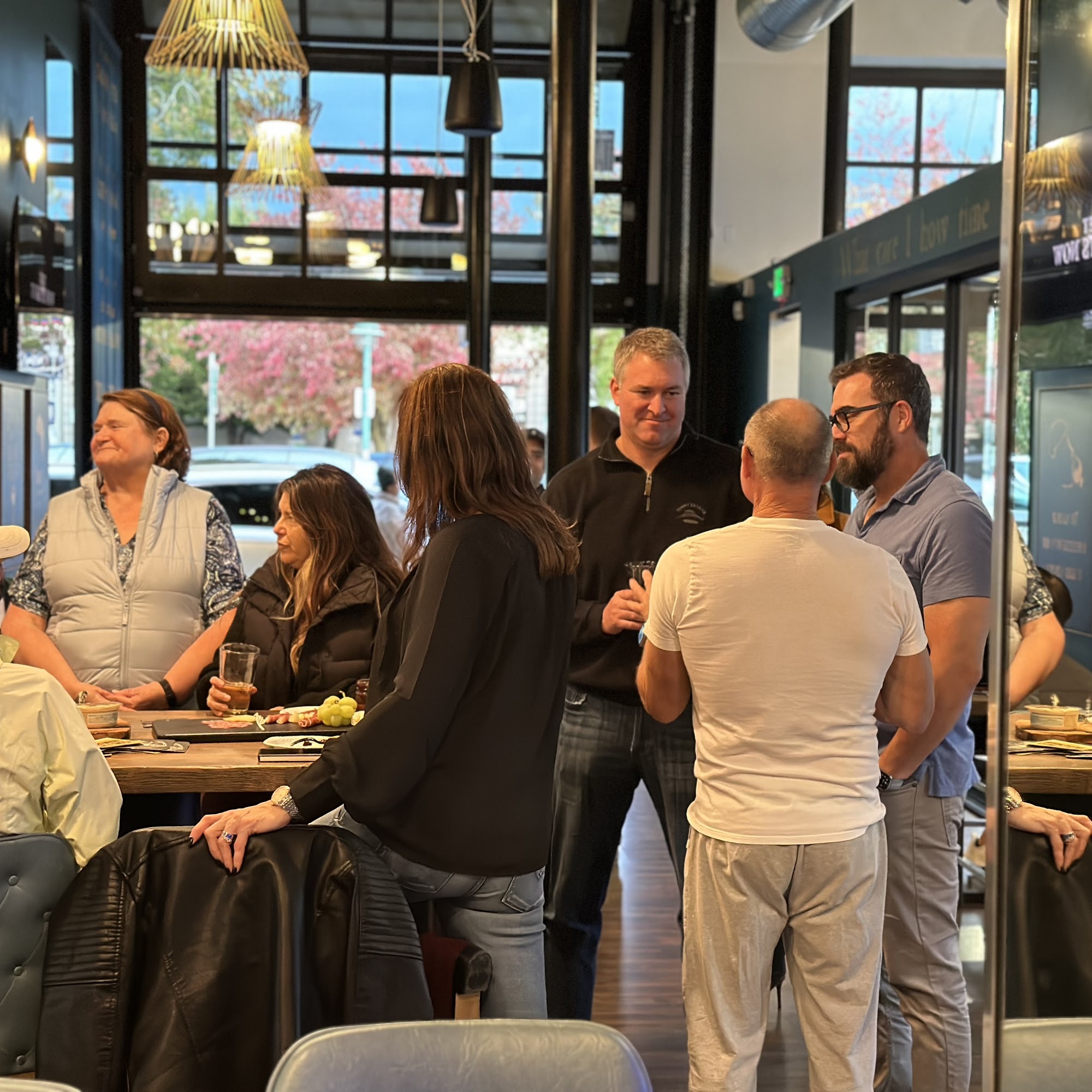 Side Hustle: Taproom & Scratch Kitchen Kirkland