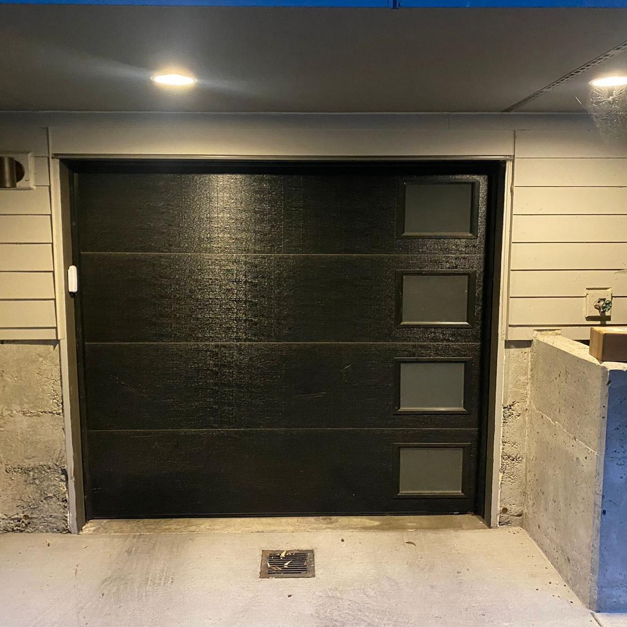 Tako Garage Door 12025 Slater Ave NE, Kirkland Washington 98034