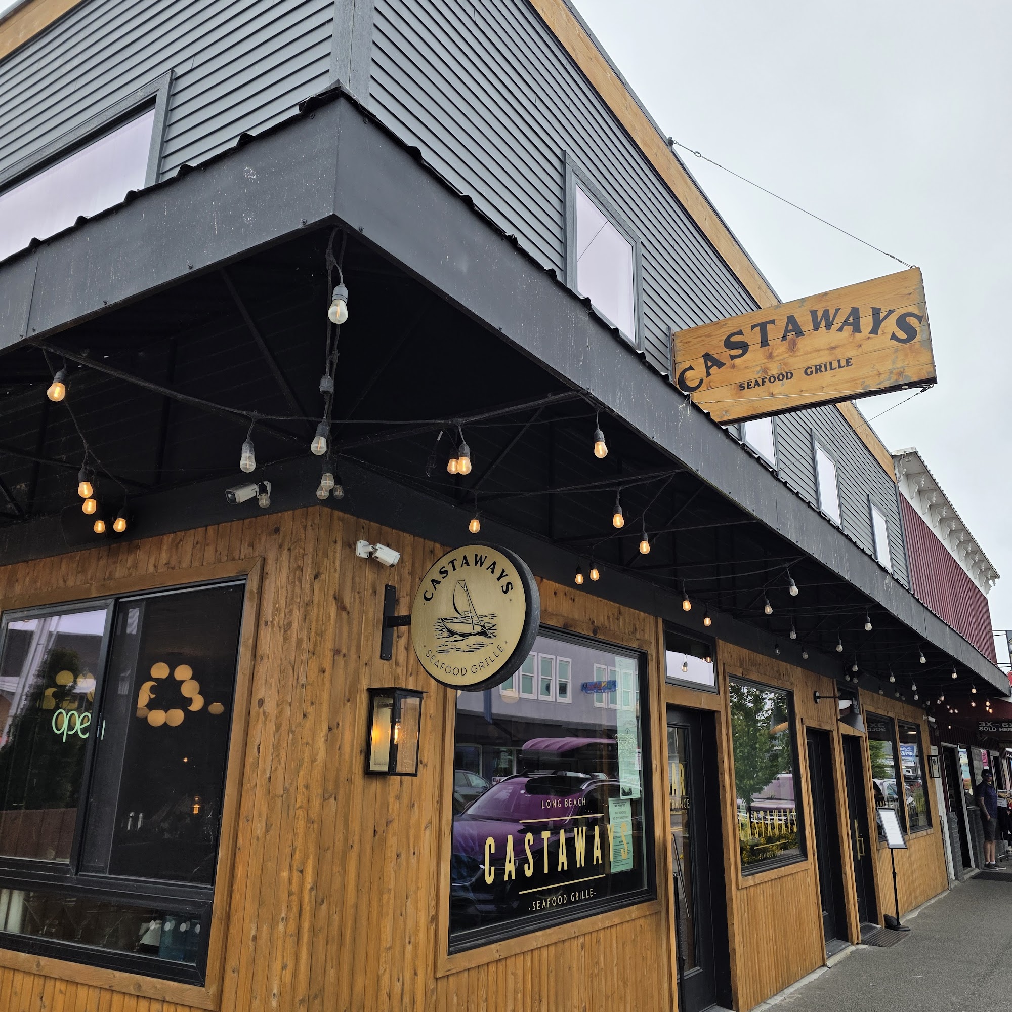 Castaway's Seafood Grille Long Beach