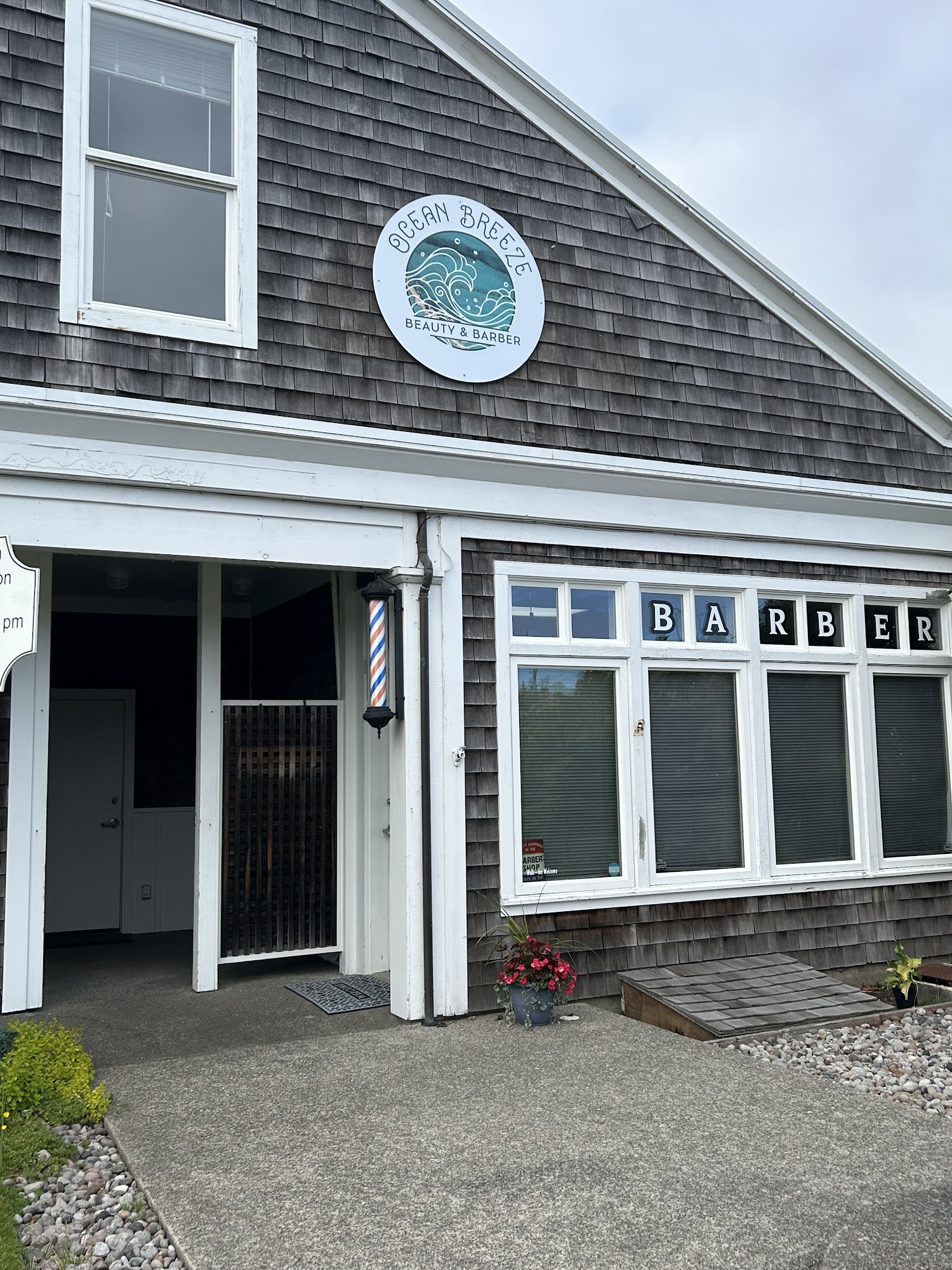 Ocean Breeze Beauty and Barber 408 Pacific Ave S # 3, Long Beach Washington 98631