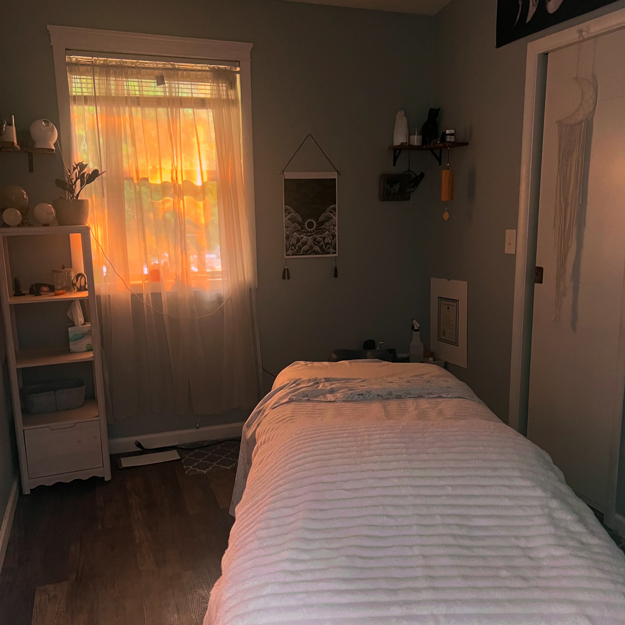 Shadowlight Holistic arts and Massage Sherise Gueck 22224 SE 272nd St, Maple Valley Washington 98038