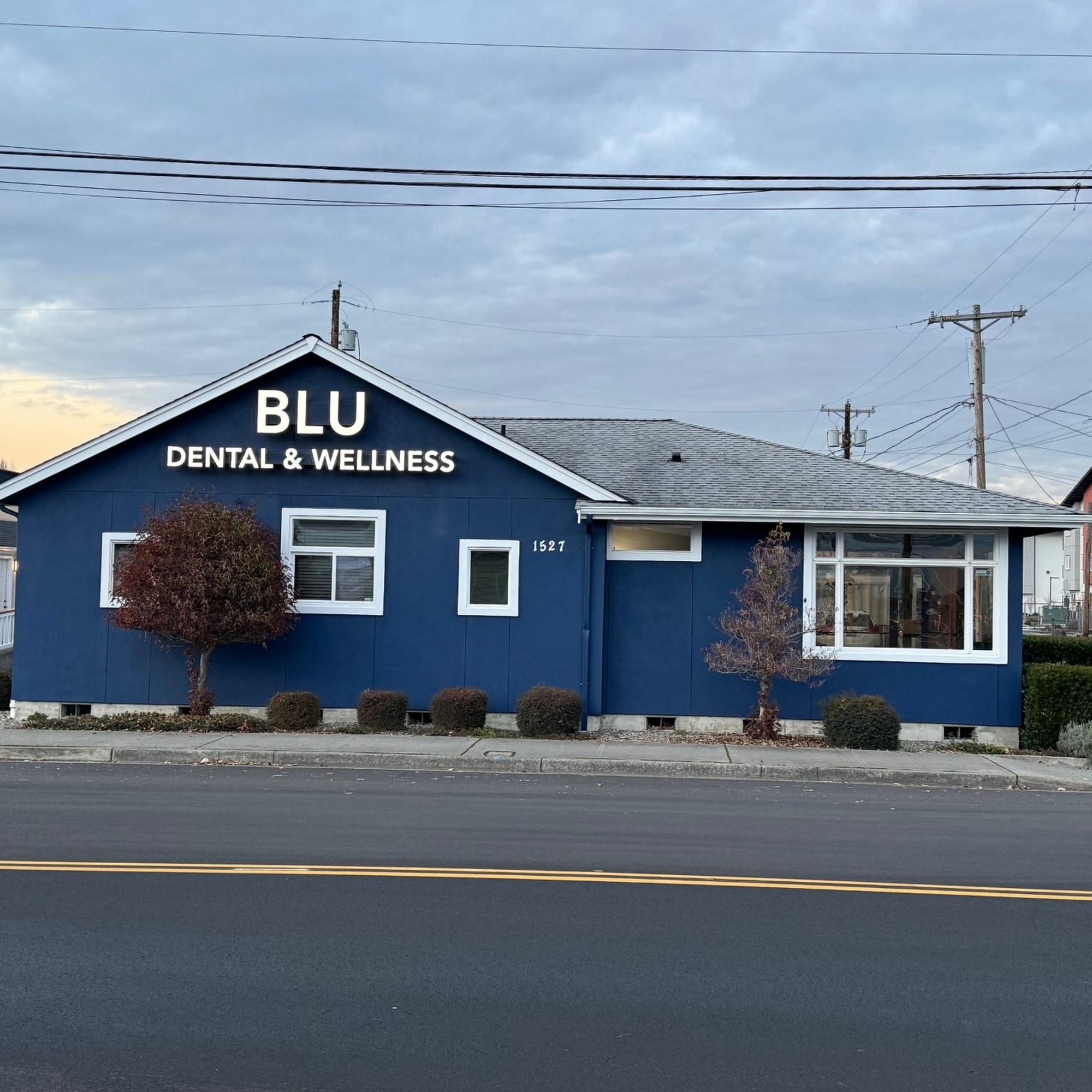 Blu Dental & Wellness 1527 10th St, Marysville Washington 98270