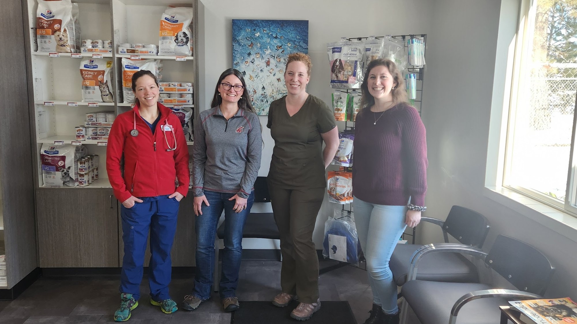 VCA Peone Pines Animal Hospital Mead