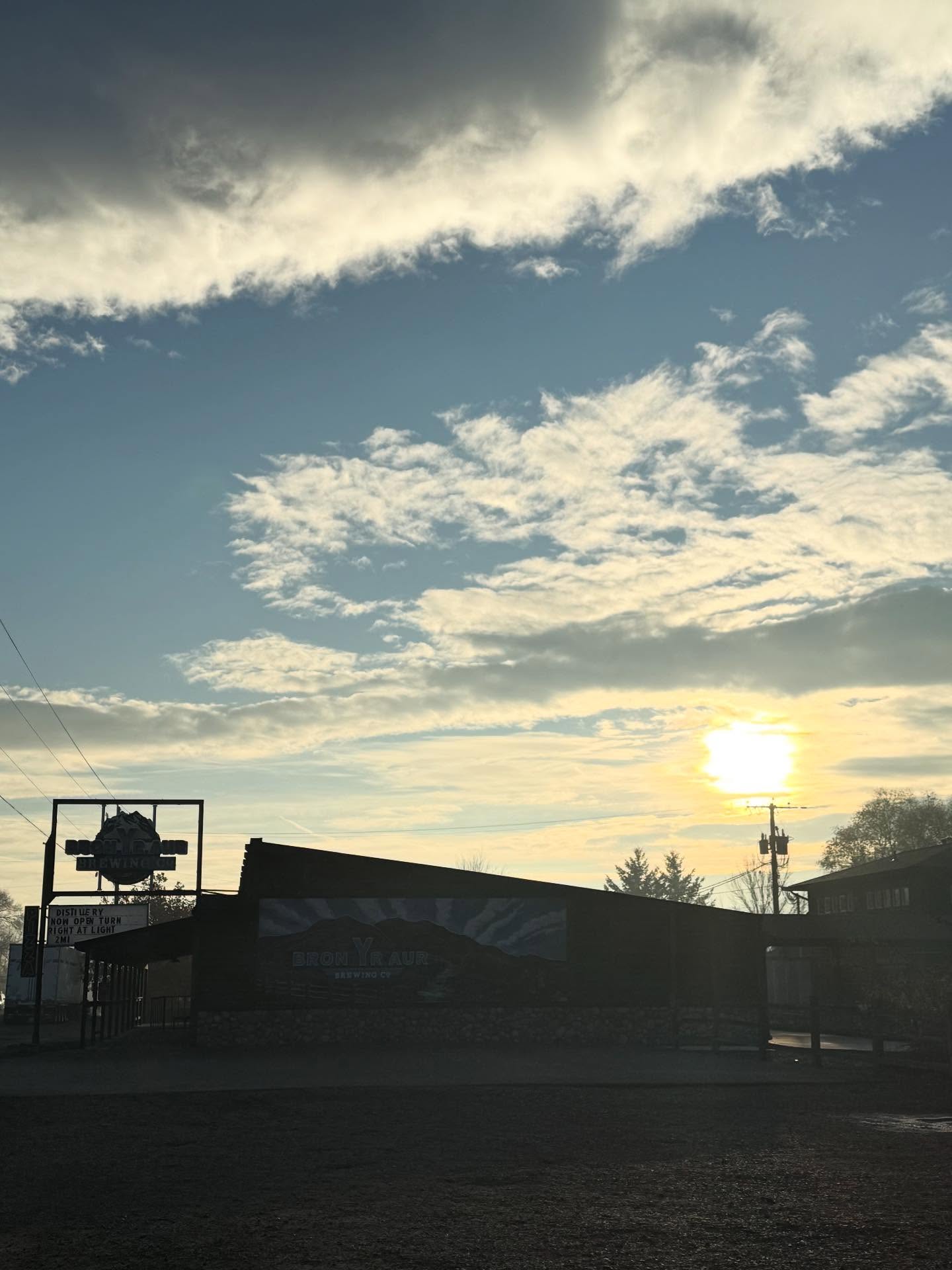 Bron Yr Aur Brewing Co Naches