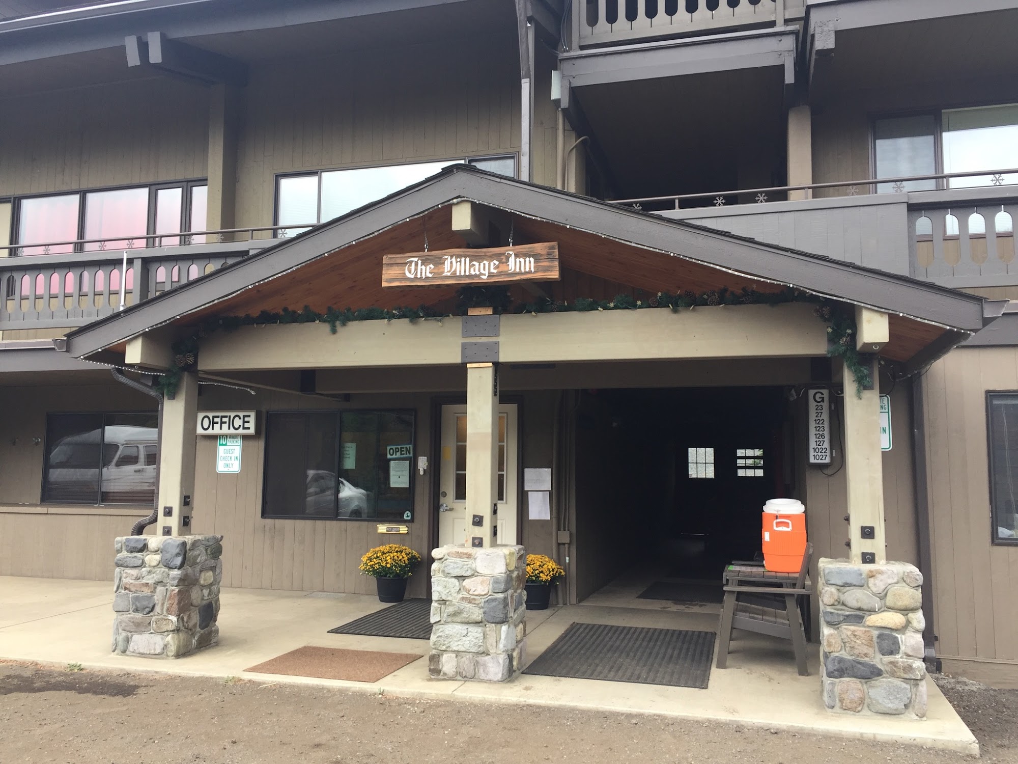 White Pass Village Inn Naches