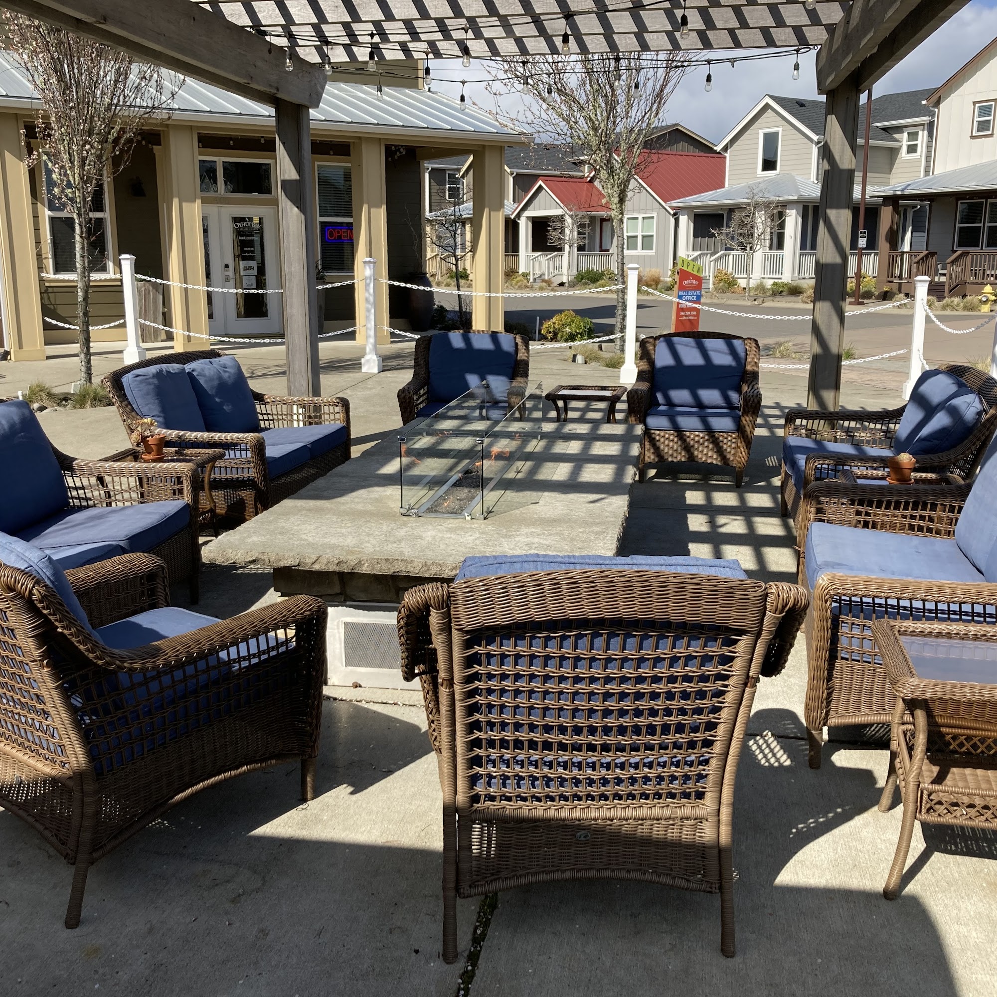 Oyhut Bay Grill Ocean Shores