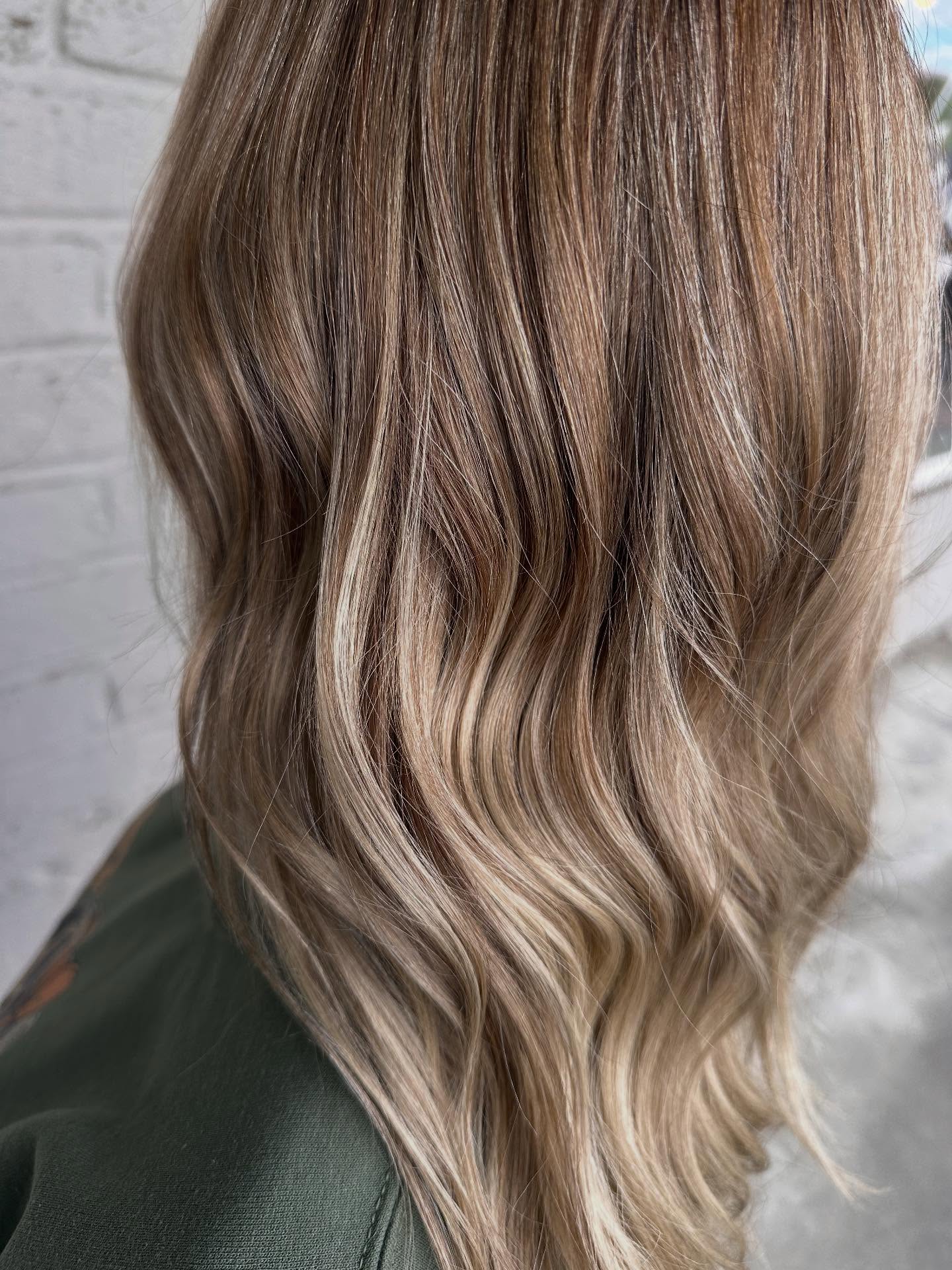 Feathered Beauty Salon 21 4th Ave, Omak Washington 98841