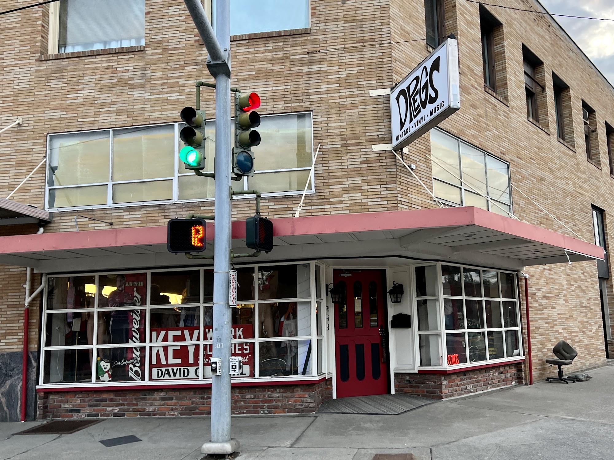 DREGS Thrift Store & Vintage Pullman