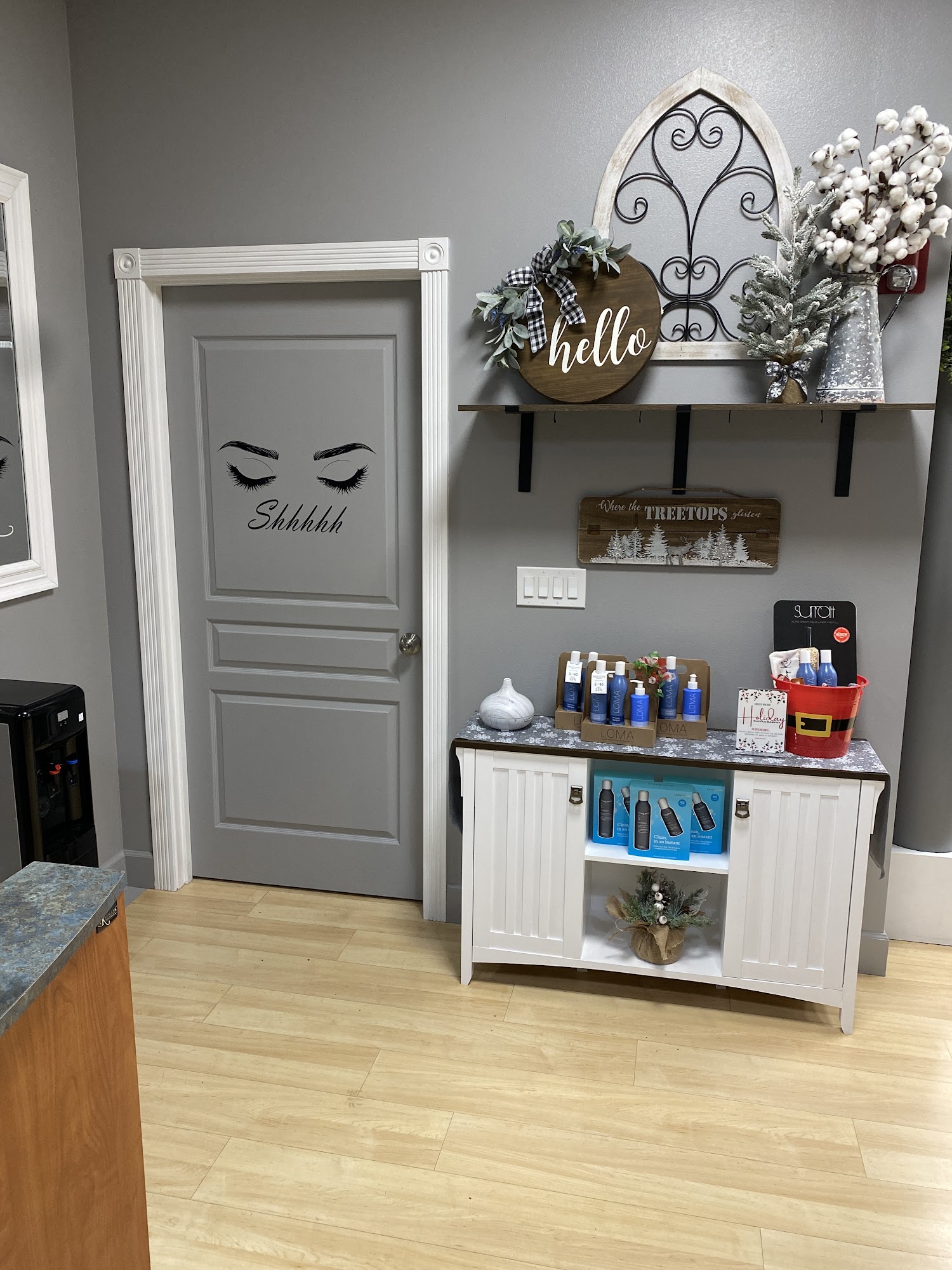 K&Co Hair Studio 10622 SE Carr Rd, Renton Washington 98055