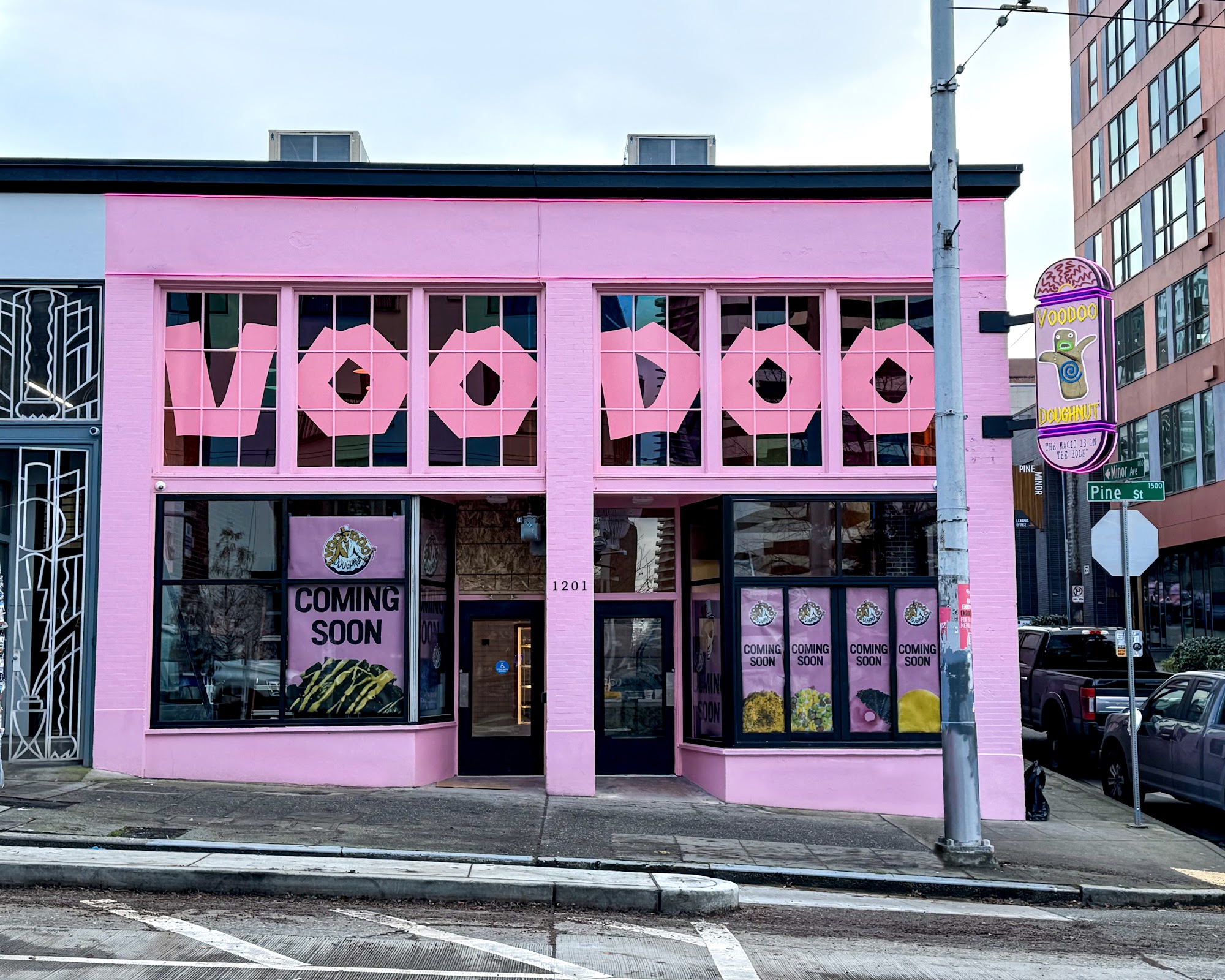 Voodoo Doughnut 1201 Pine St, Seattle, WA 98101