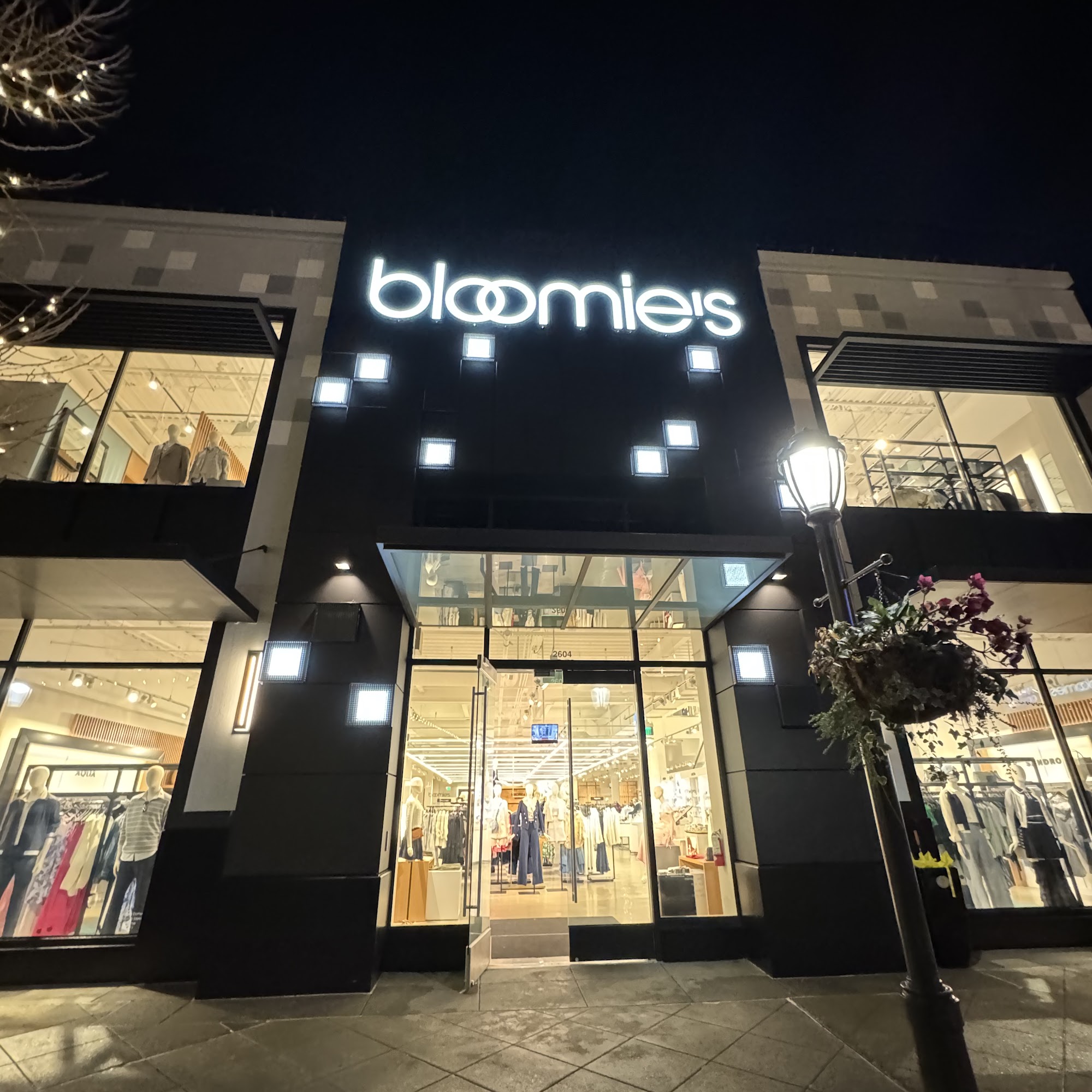 Bloomie's by Bloomingdale's Seattle