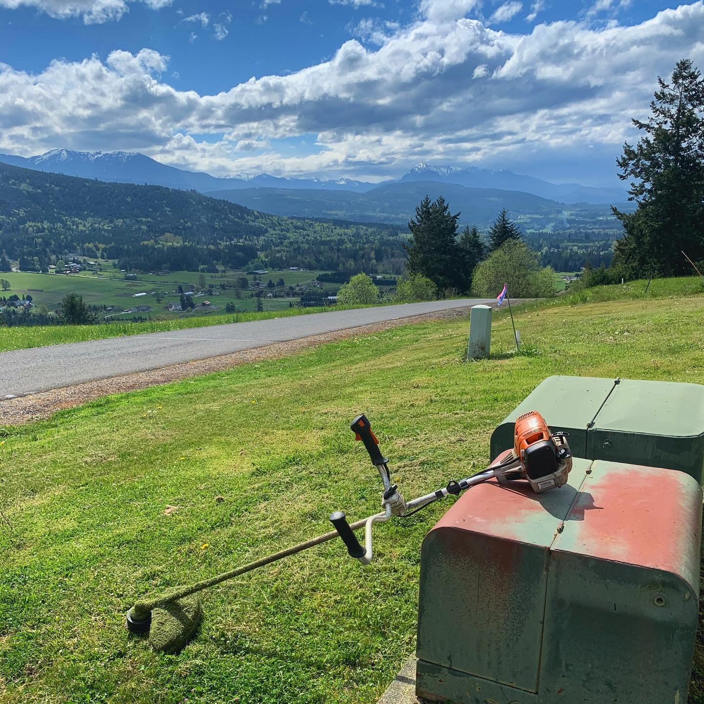 Big Blue Pressure Washing and Lawn
