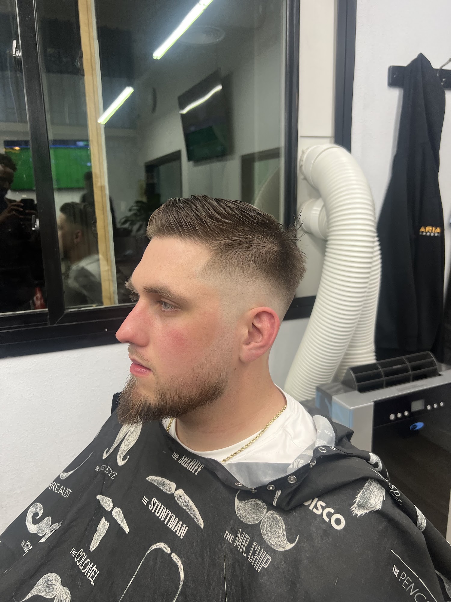 Golden Cuts Studio 18550 Firlands Way N Ste. 102, Shoreline, WA 98133