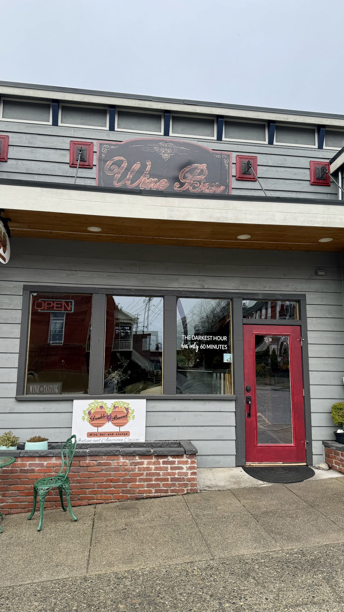 Double Barrel Wine Bar and Lounge Snohomish