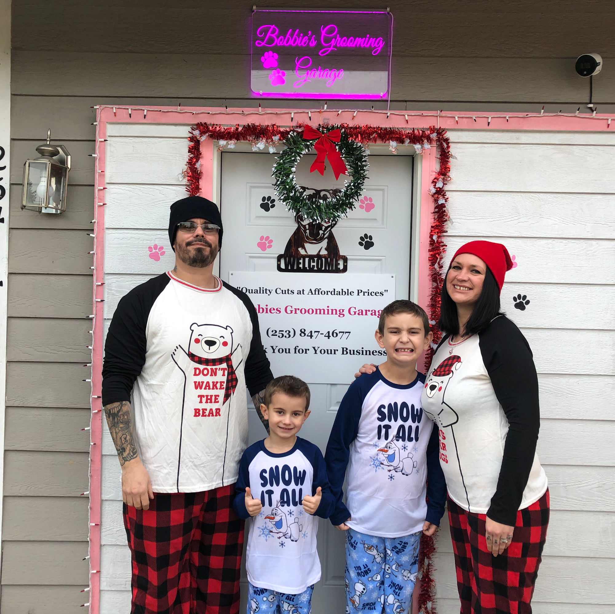 Bobbies Dog Grooming Garage Spanaway Spanaway