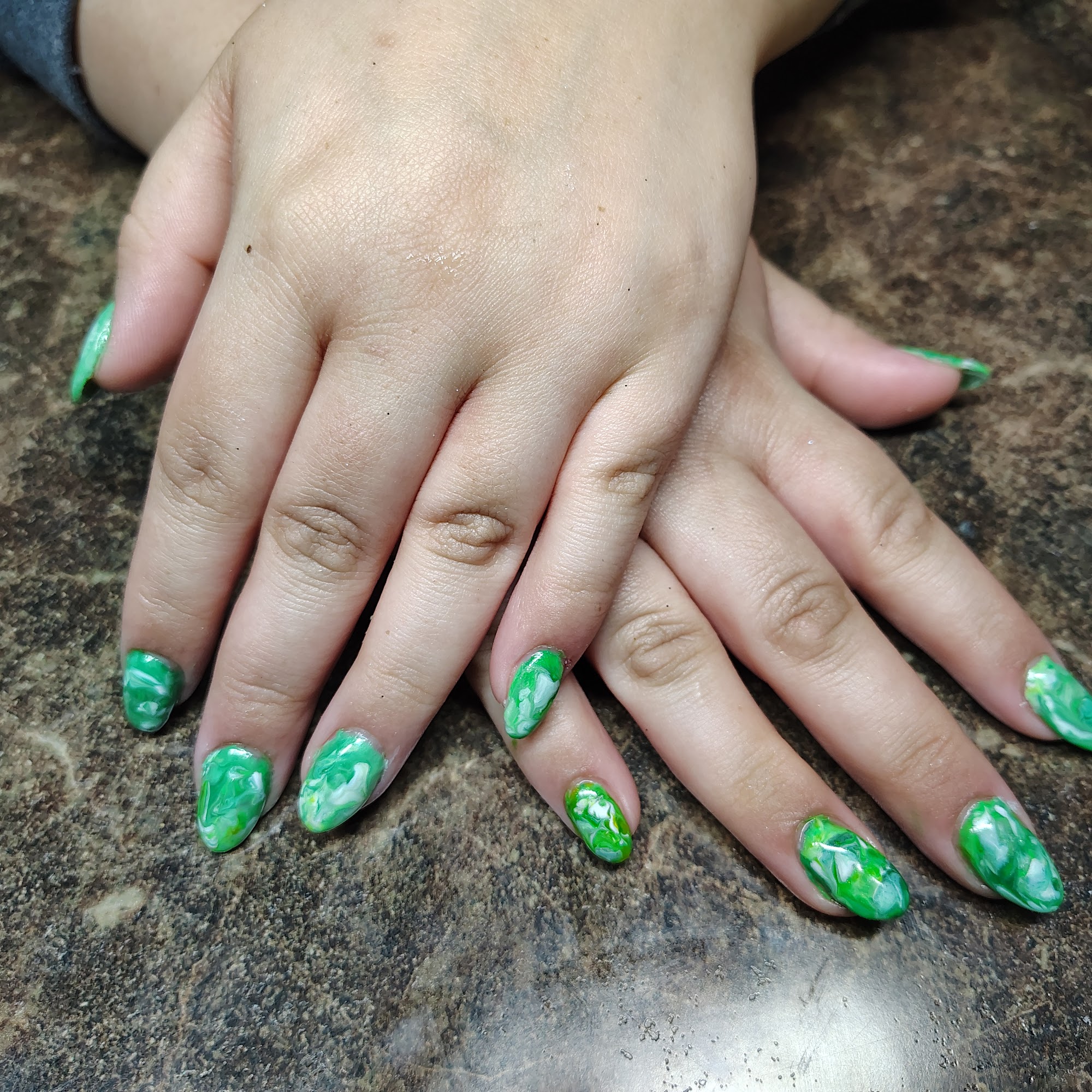 T&D Beauty Salon 121 W Shaffer Ave, Springdale Washington 99173