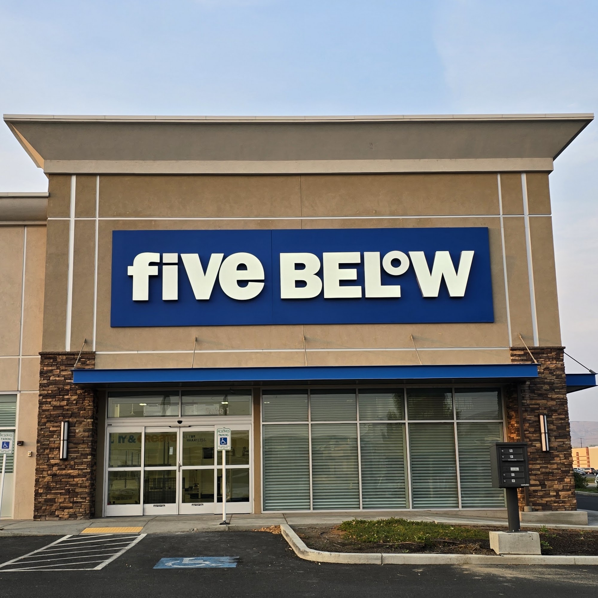 Five Below Union Gap