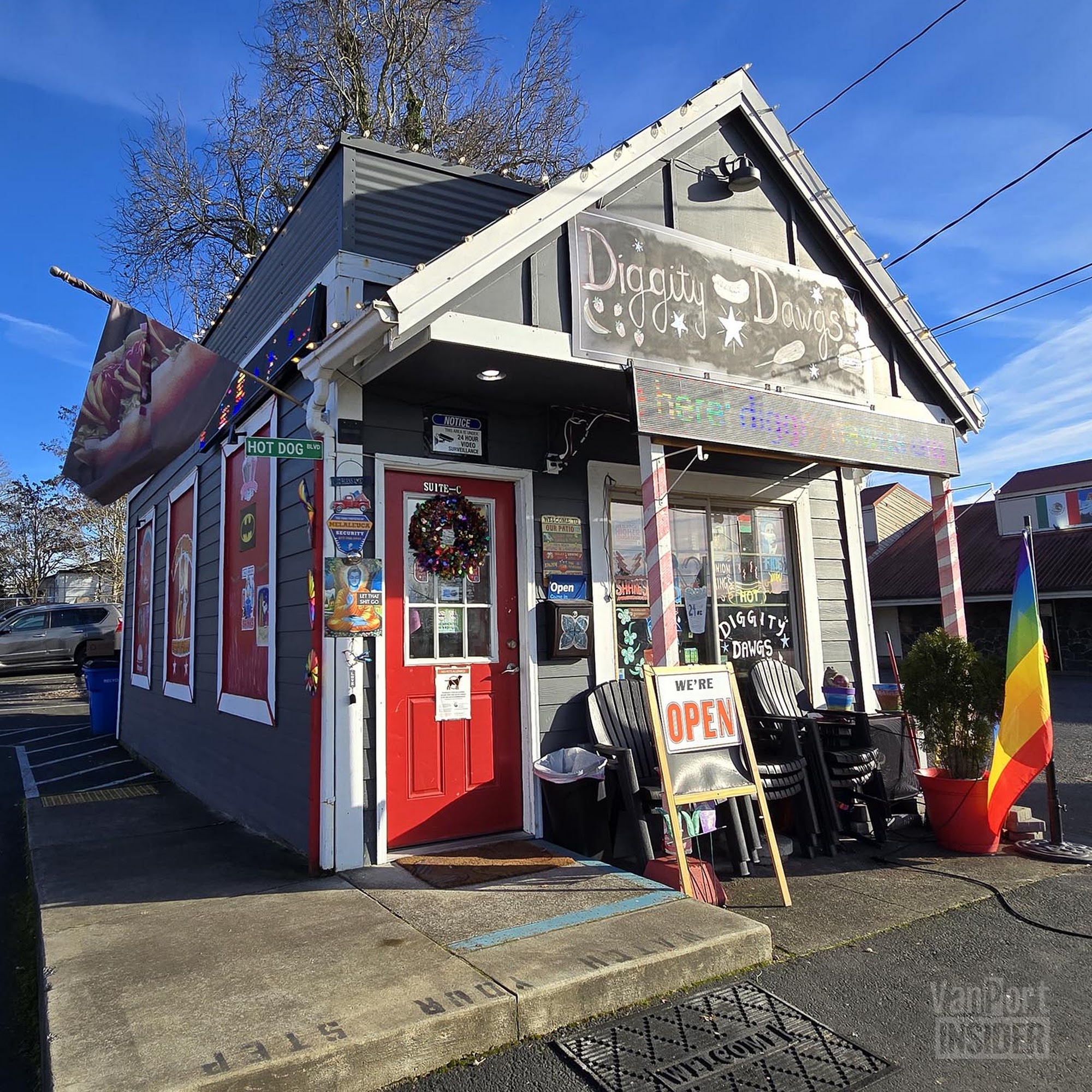 Diggity Dawgs 8505 NE Hwy 99, Vancouver