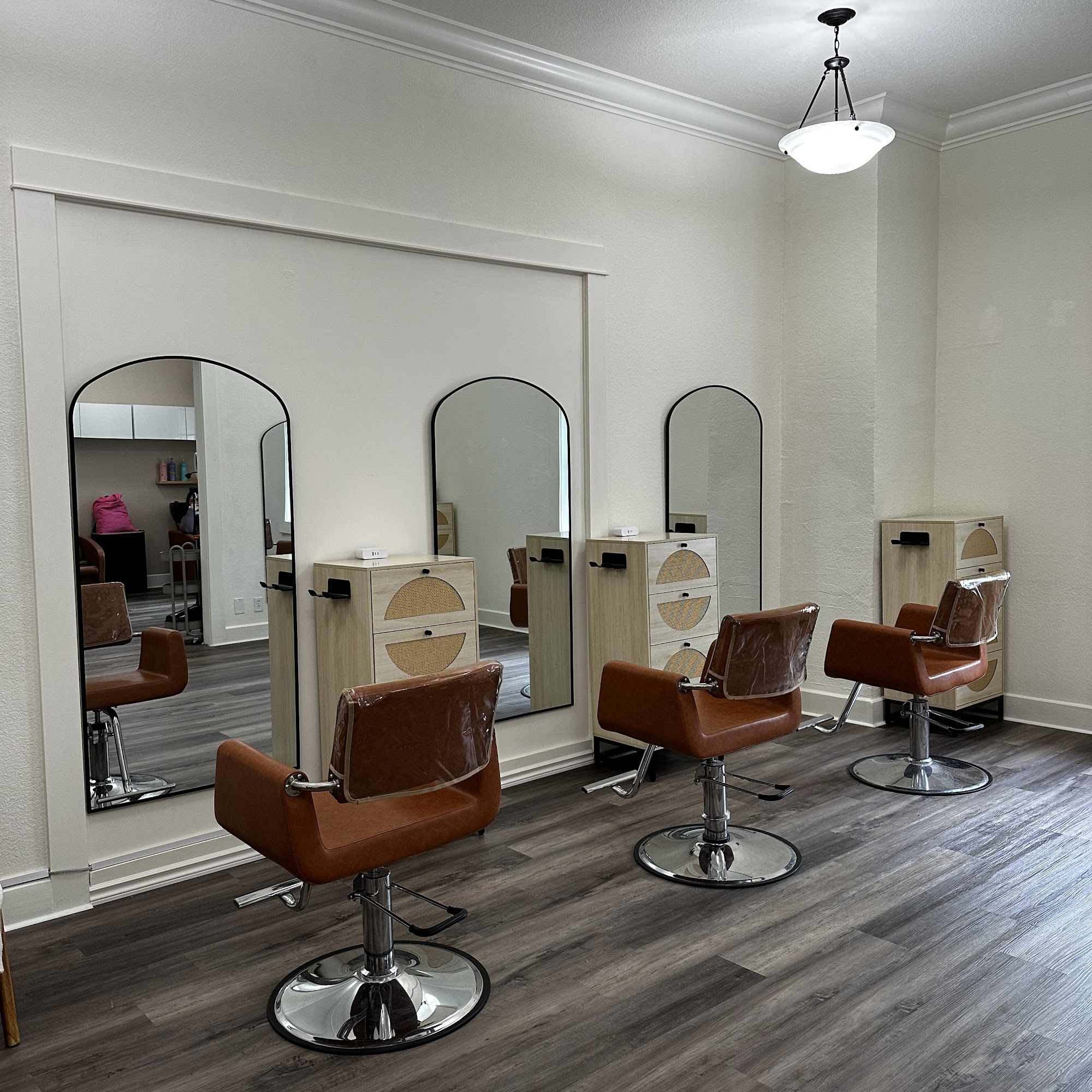 Lotus Hair Lounge 113 W 7th St #203b, Vancouver Washington 98660