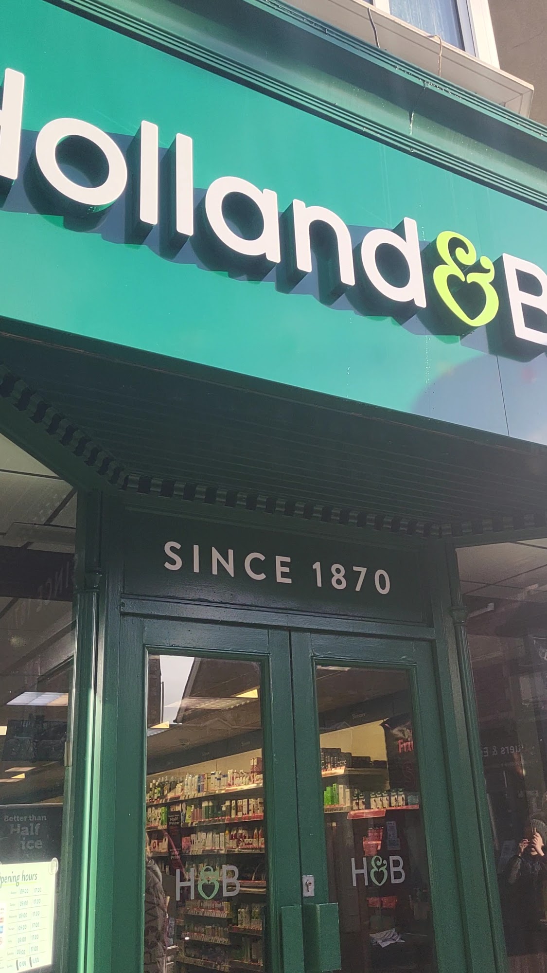 Holland & Barrett - Porthcawl