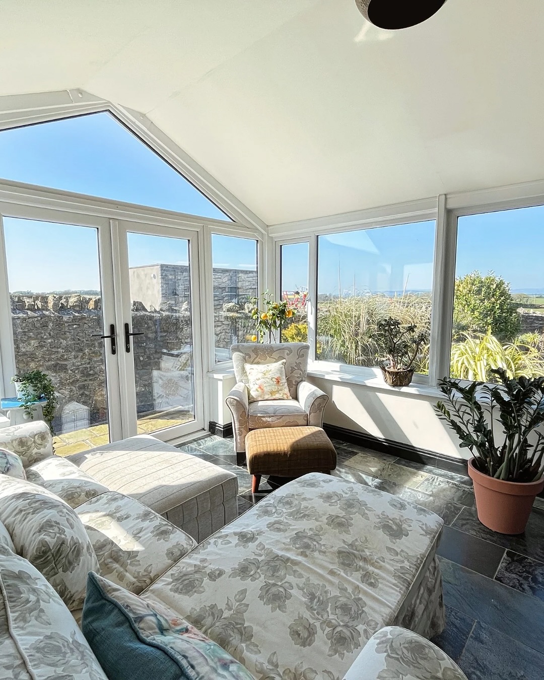 Herbert R Thomas Estate Agents Bridgend and Porthcawl