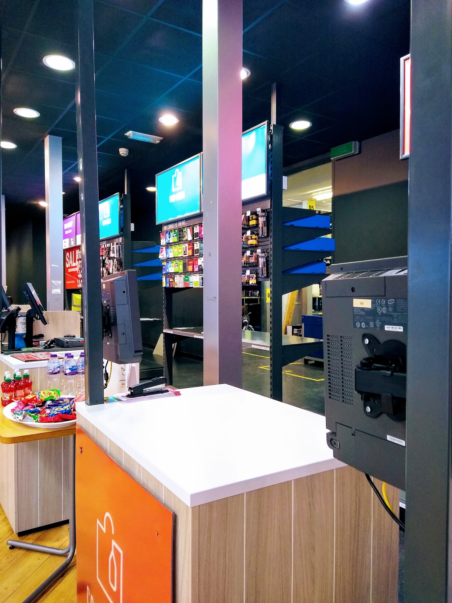 Argos Llanelli Parc Pemberton