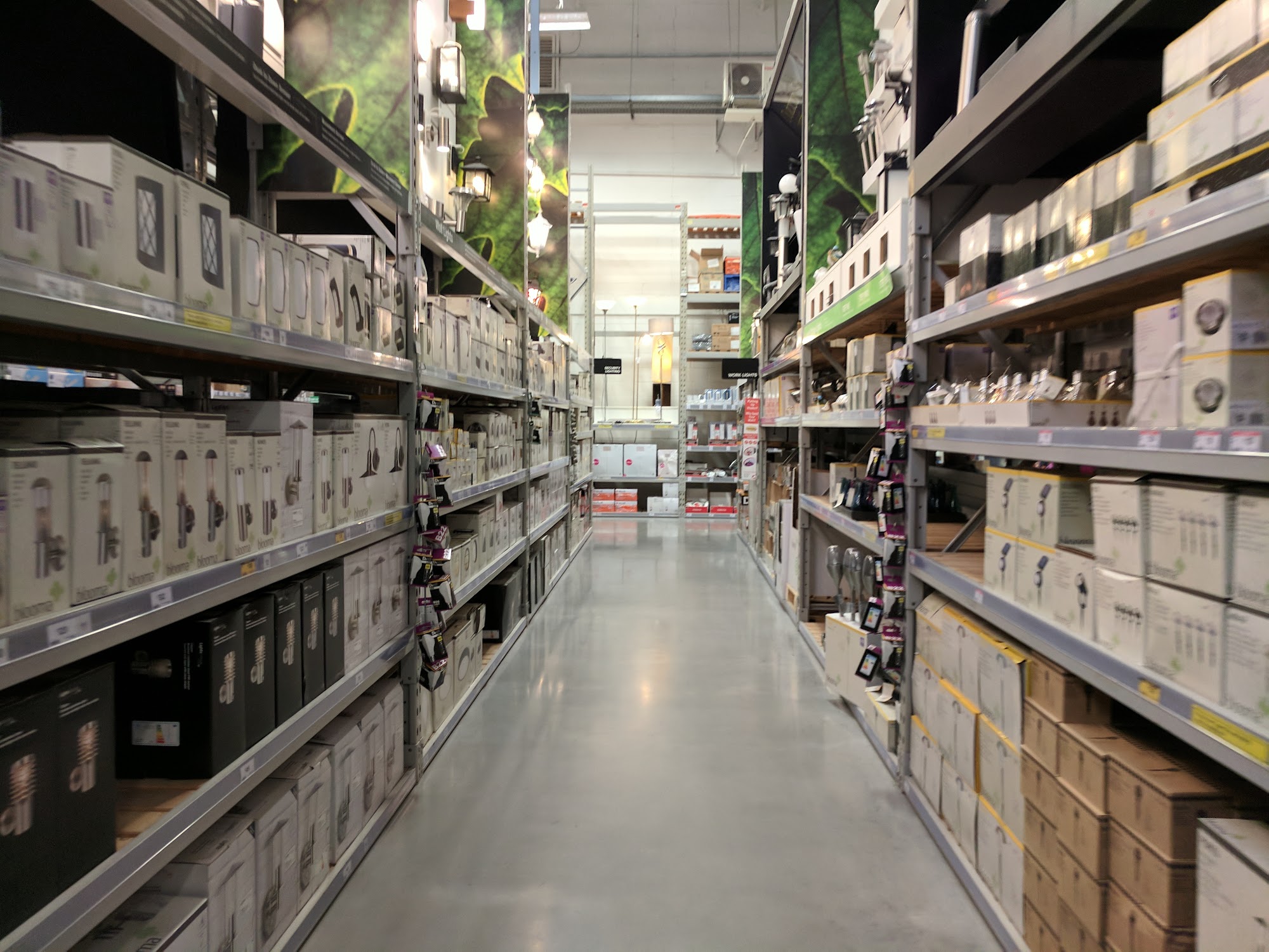 B&Q Llanelli